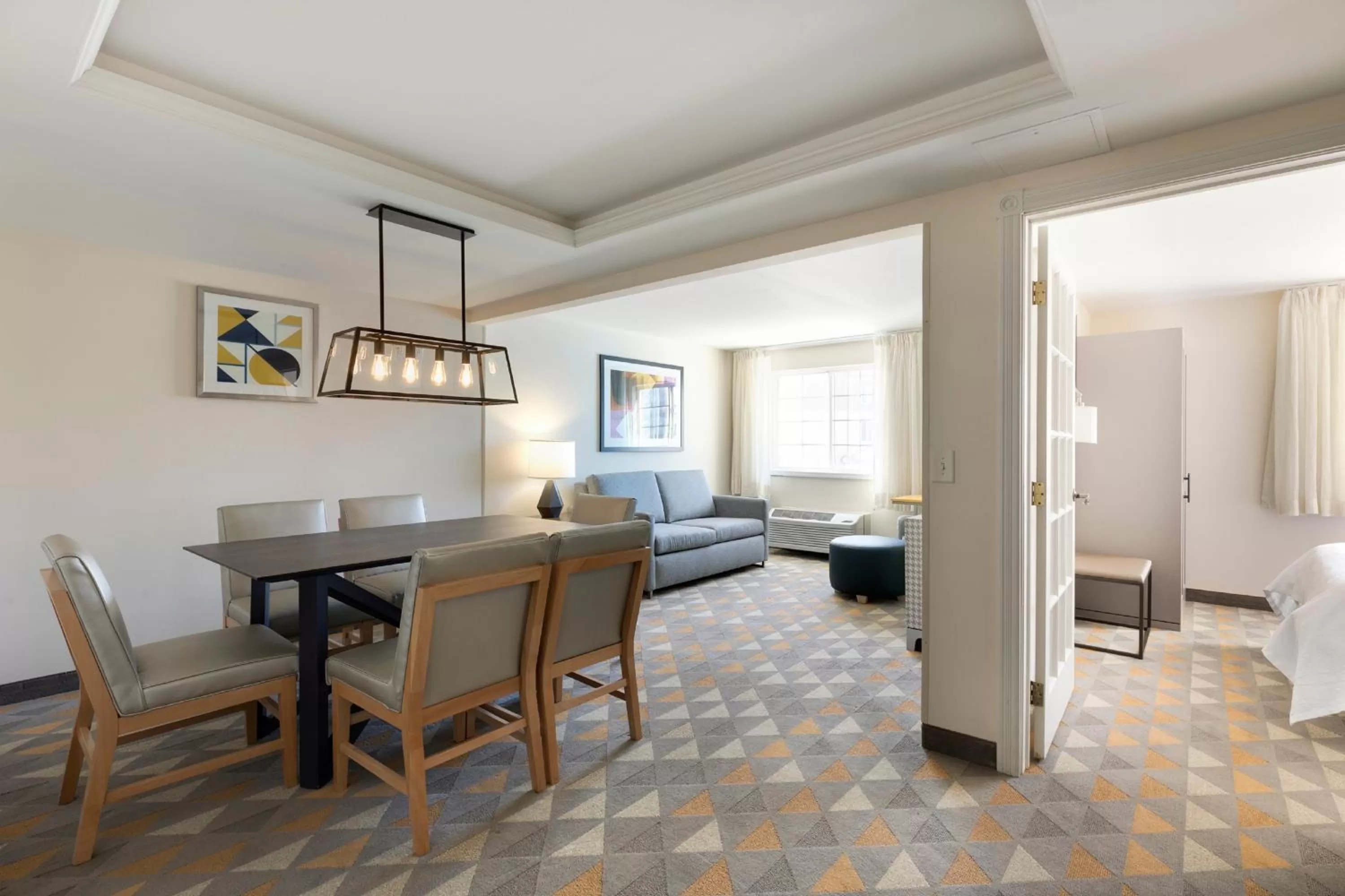 One-Bedroom Queen Suite -Non-Smoking in Holiday Inn - Bloomington W MSP Airport Area by IHG