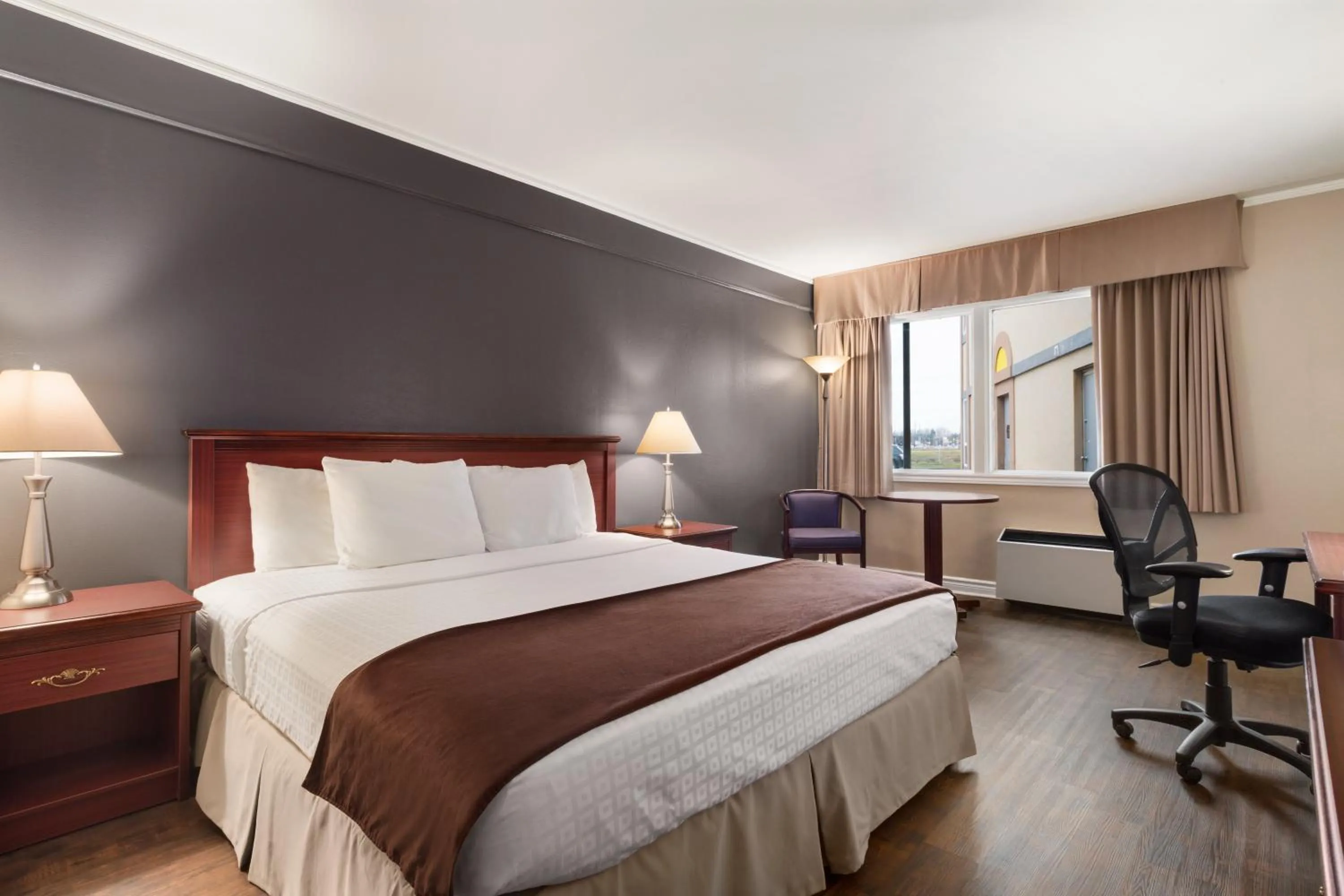 King Room- Non-Smoking in Days Inn by Wyndham Brockville