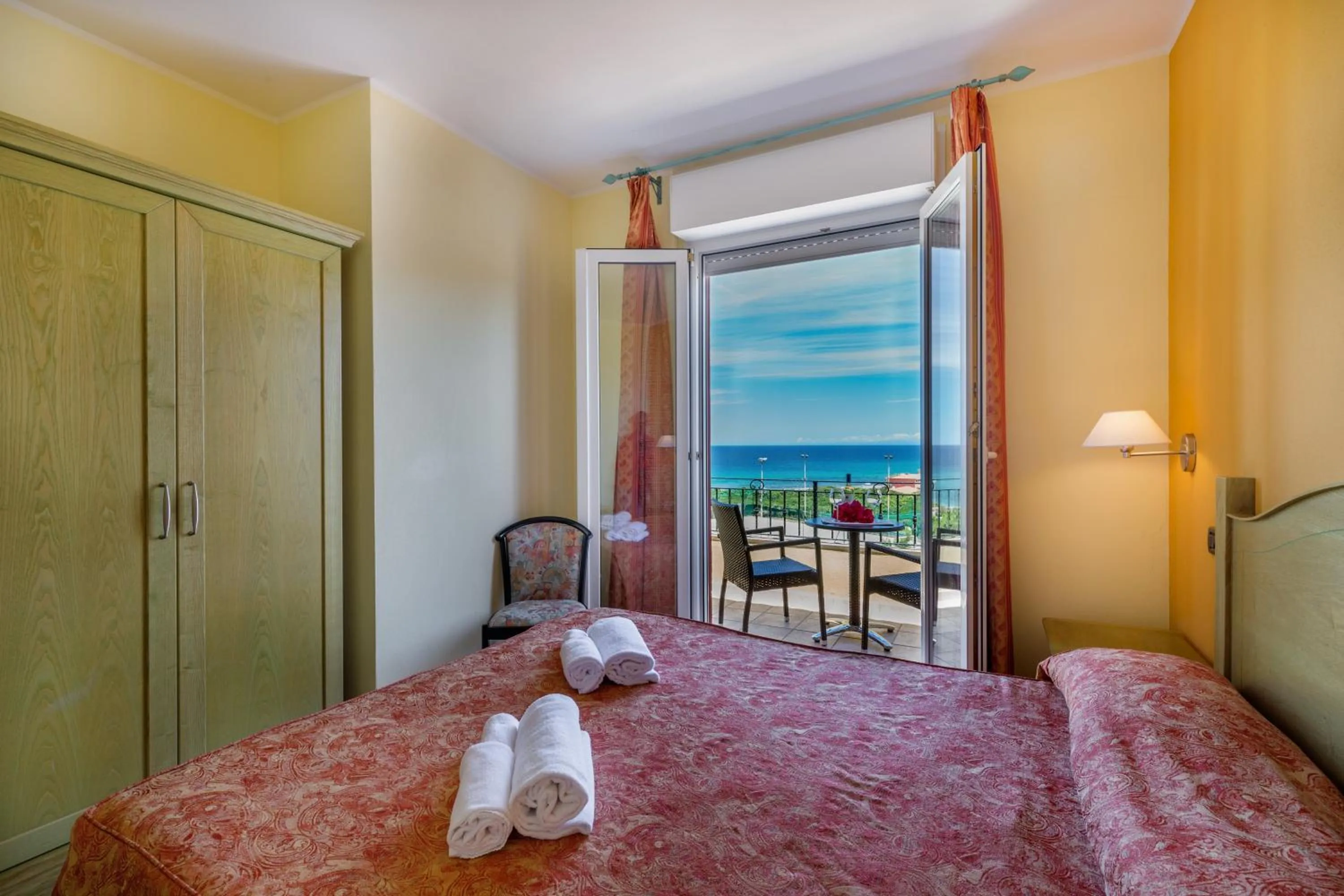 Double or Twin Room with Sea View in Hotel Rosa dei Venti