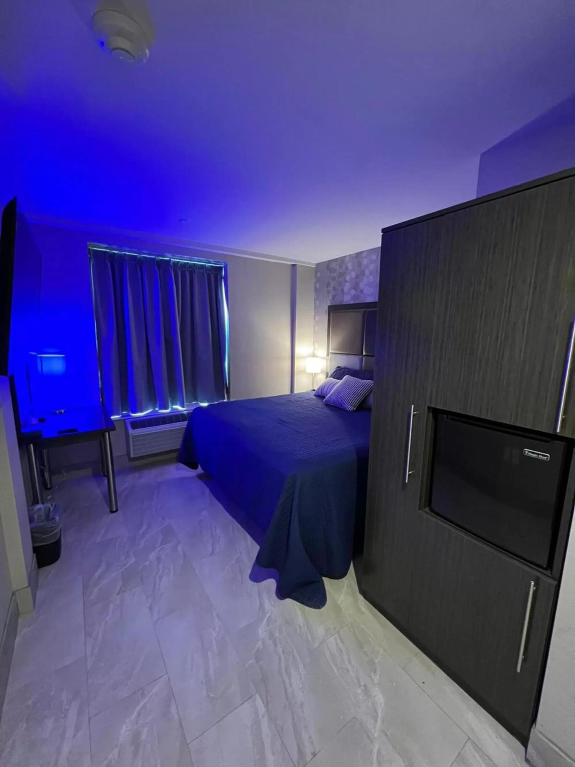 Deluxe Queen Room - Smoking in Wheeler Hotel