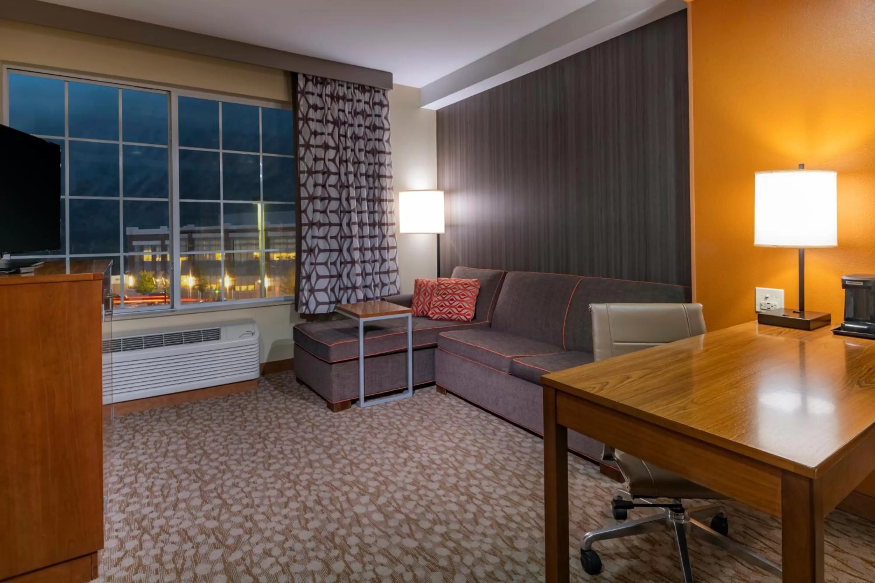 1 King Bed, Deluxe Mobility Accessible Room, Non-Smoking in La Quinta by Wyndham Durango