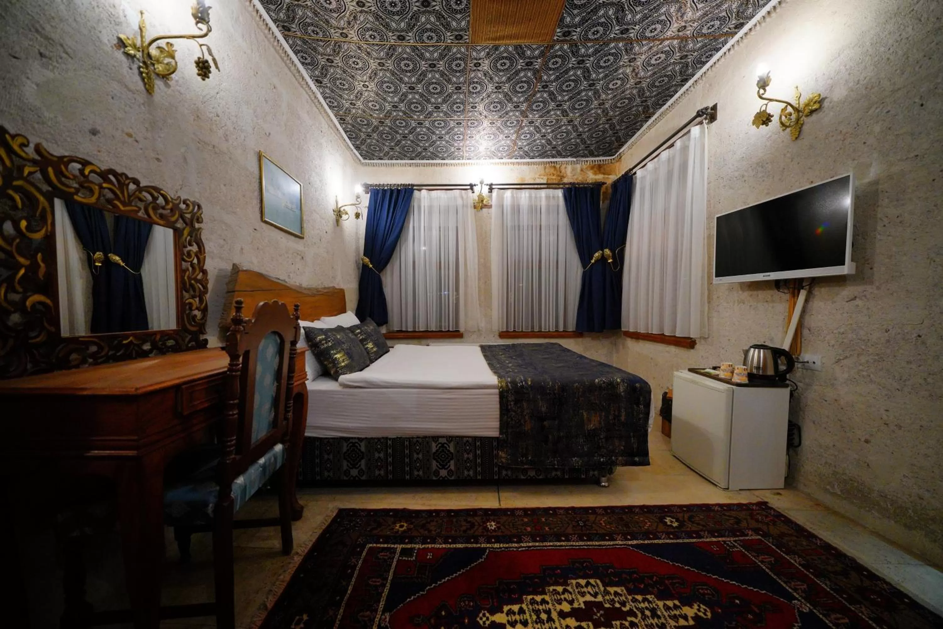 Stone Double Room with Valley View in Cappadocia Nar Cave House & Swimming Pool