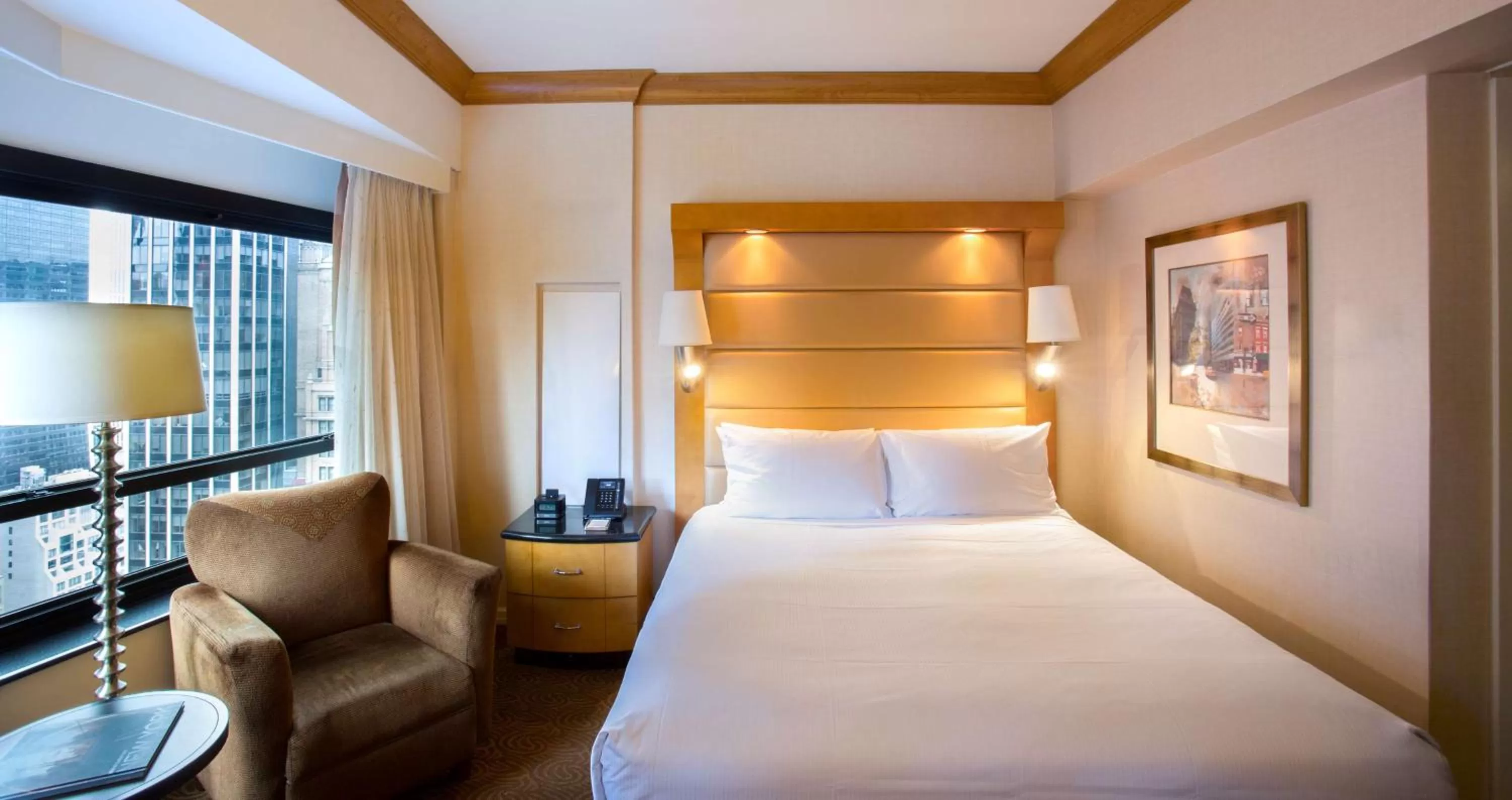 Urban 1 Queen Bed in New York Hilton Midtown
