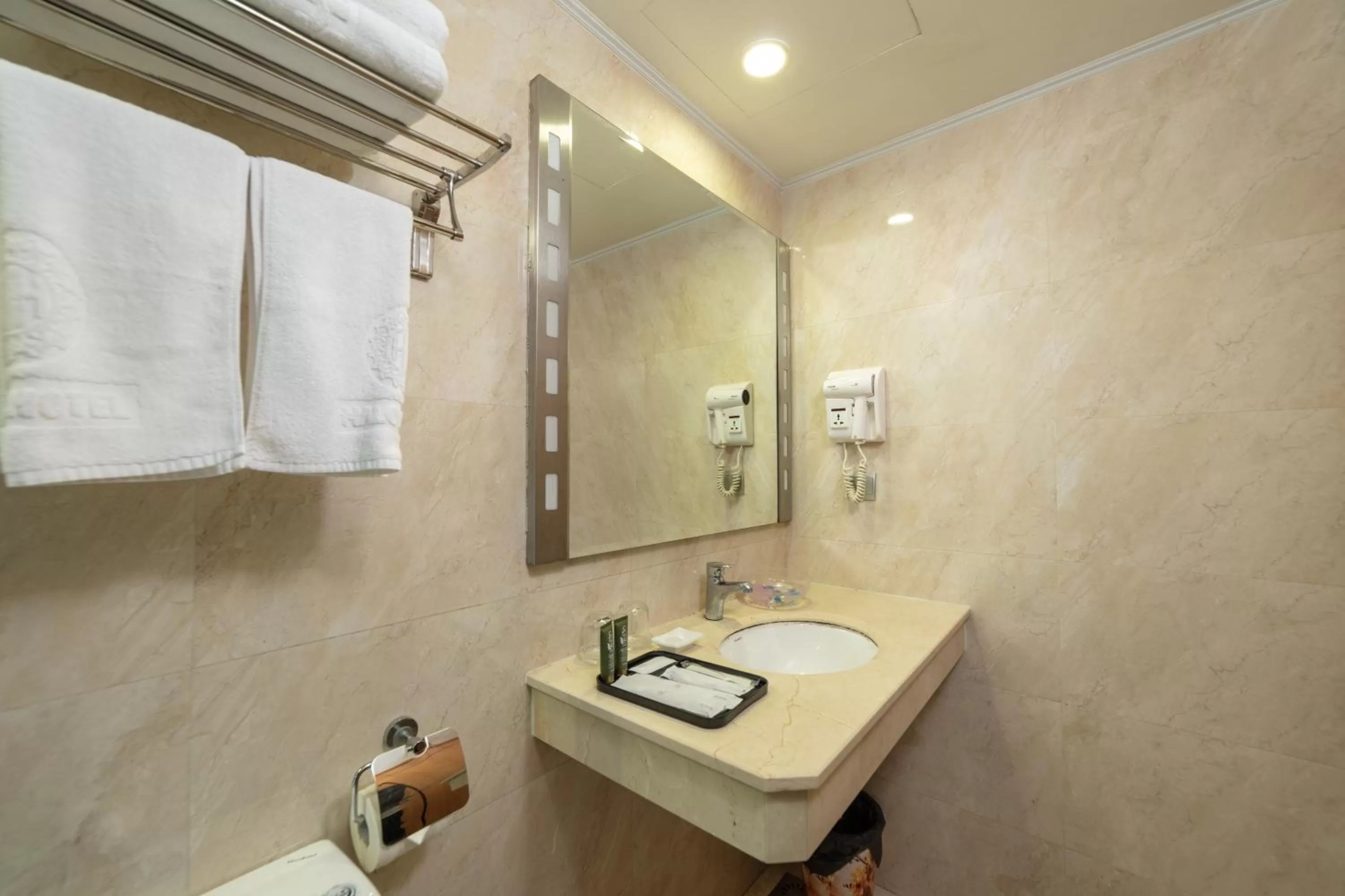 Standard Suite in HALO HANOI HOTEL