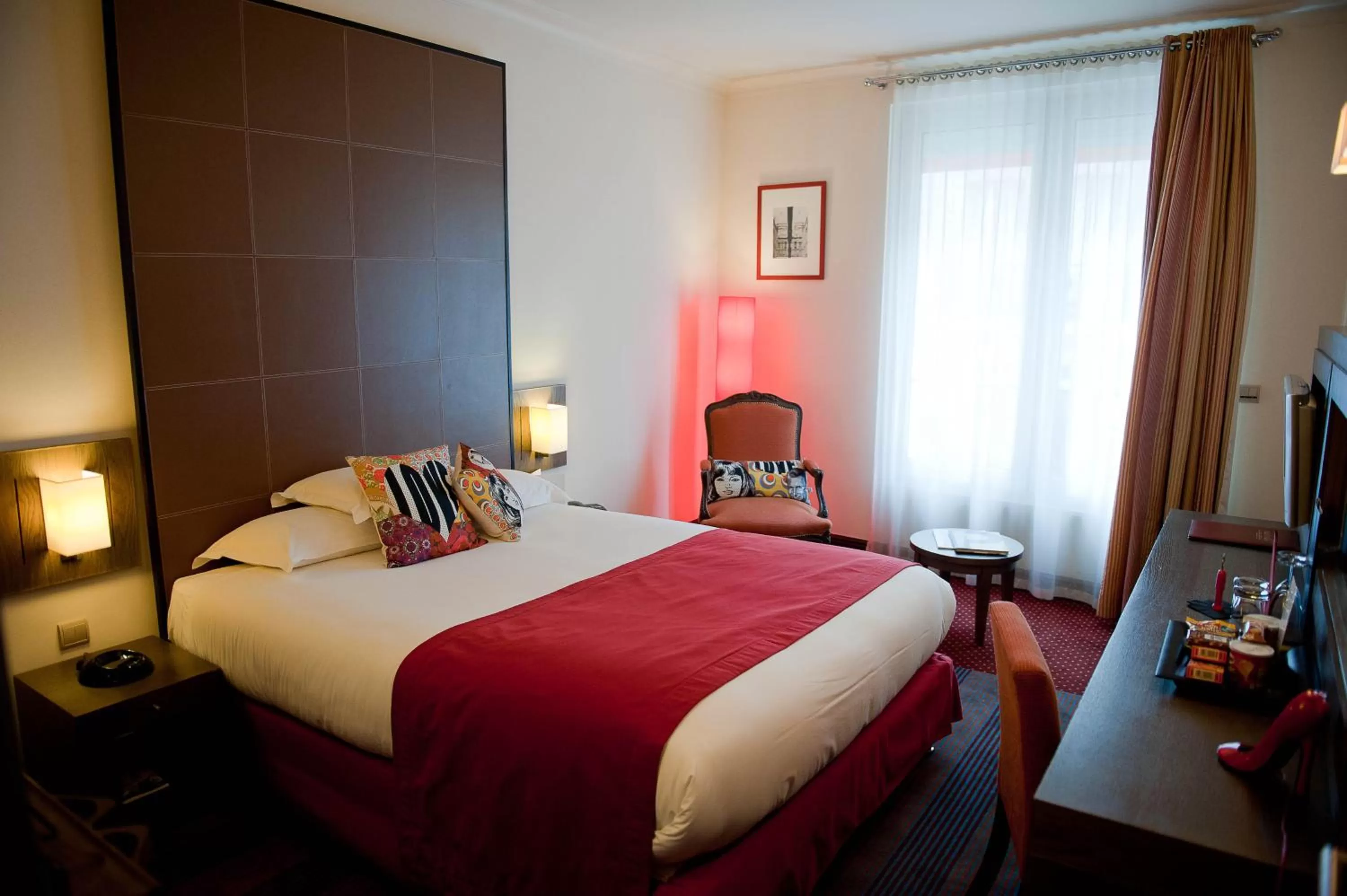 Superior Double Room in Westside Arc de Triomphe Hotel