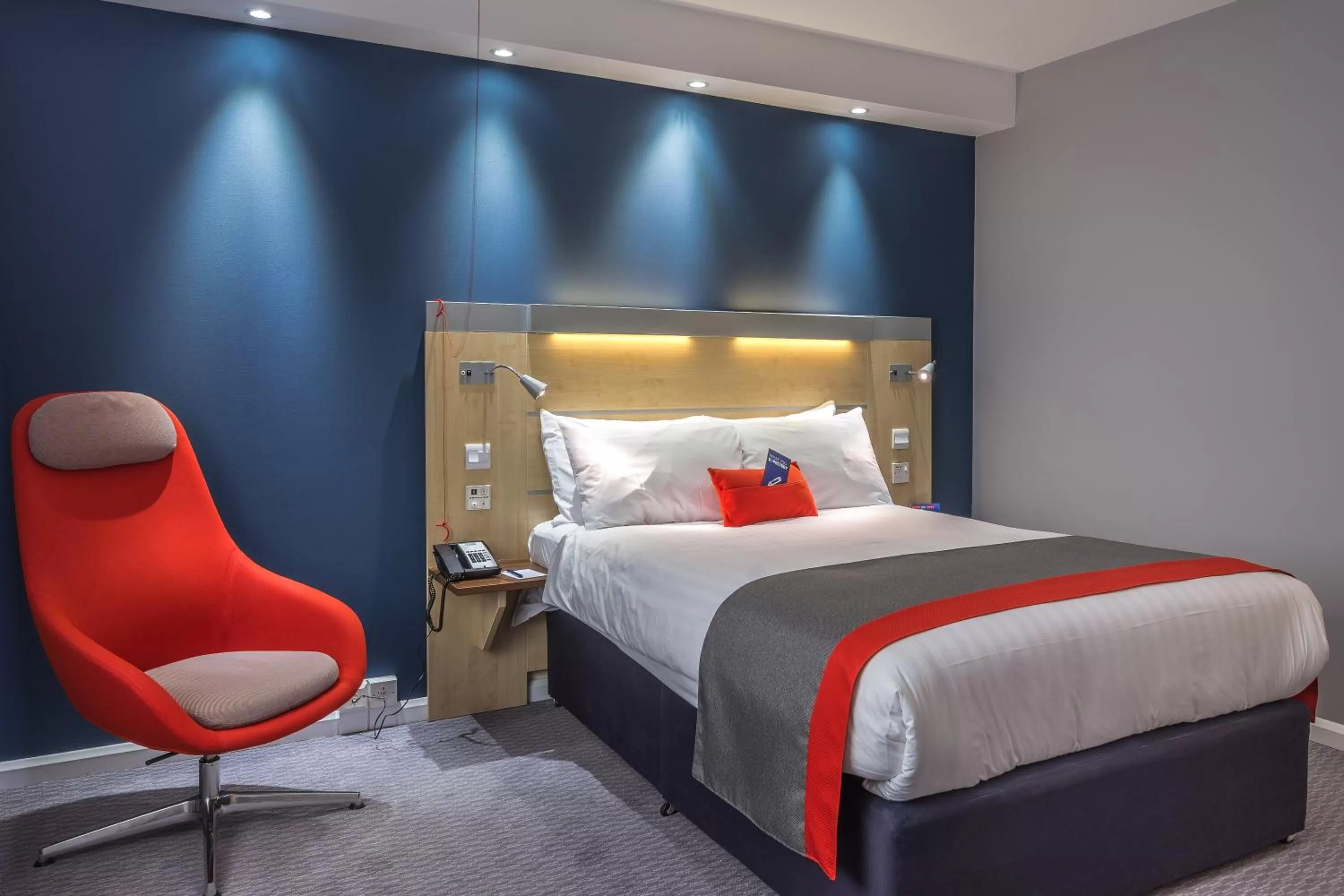Standard Double Room with Free Hot Breakfast - Accessible in Holiday Inn Express Kettering by IHG