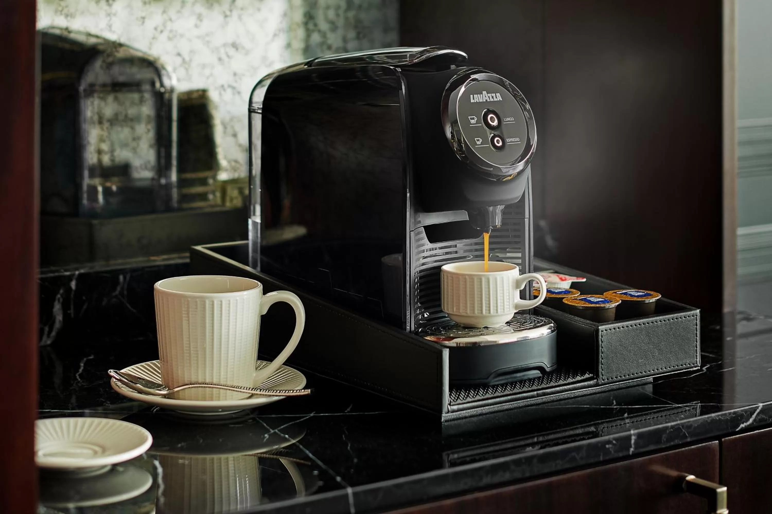 Superior King Room in The LaSalle Chicago, Autograph Collection