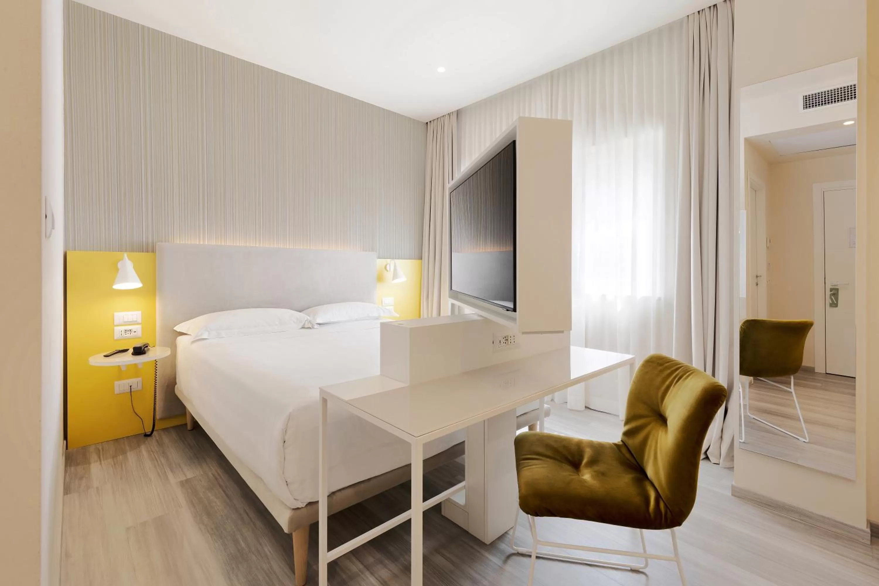 Economy Double Room in Adesso Hotel