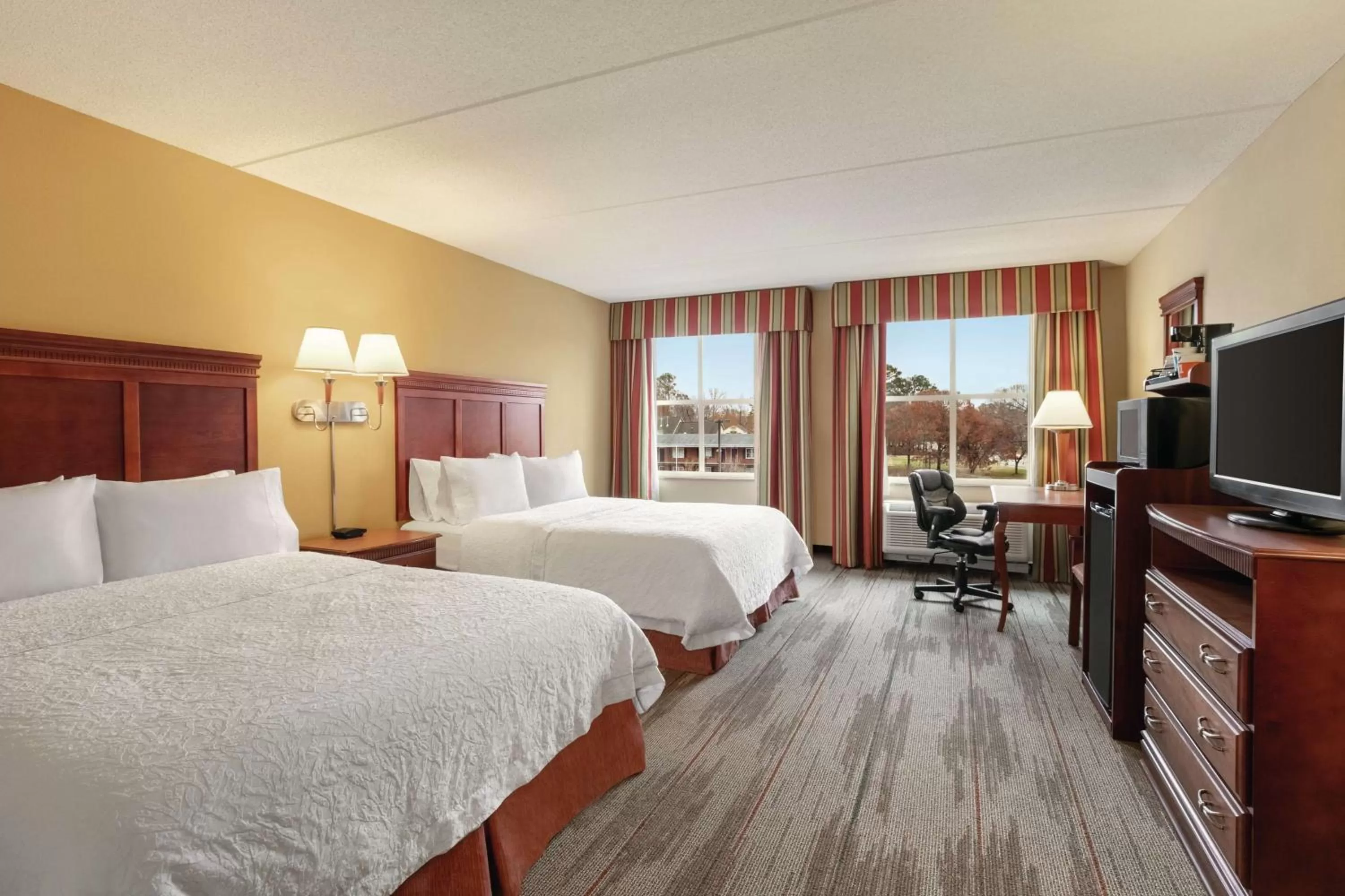 Queen Room with Two Queen Beds - Mobility Access/Non-Smoking in Hampton Inn & Suites Williamsburg Historic District