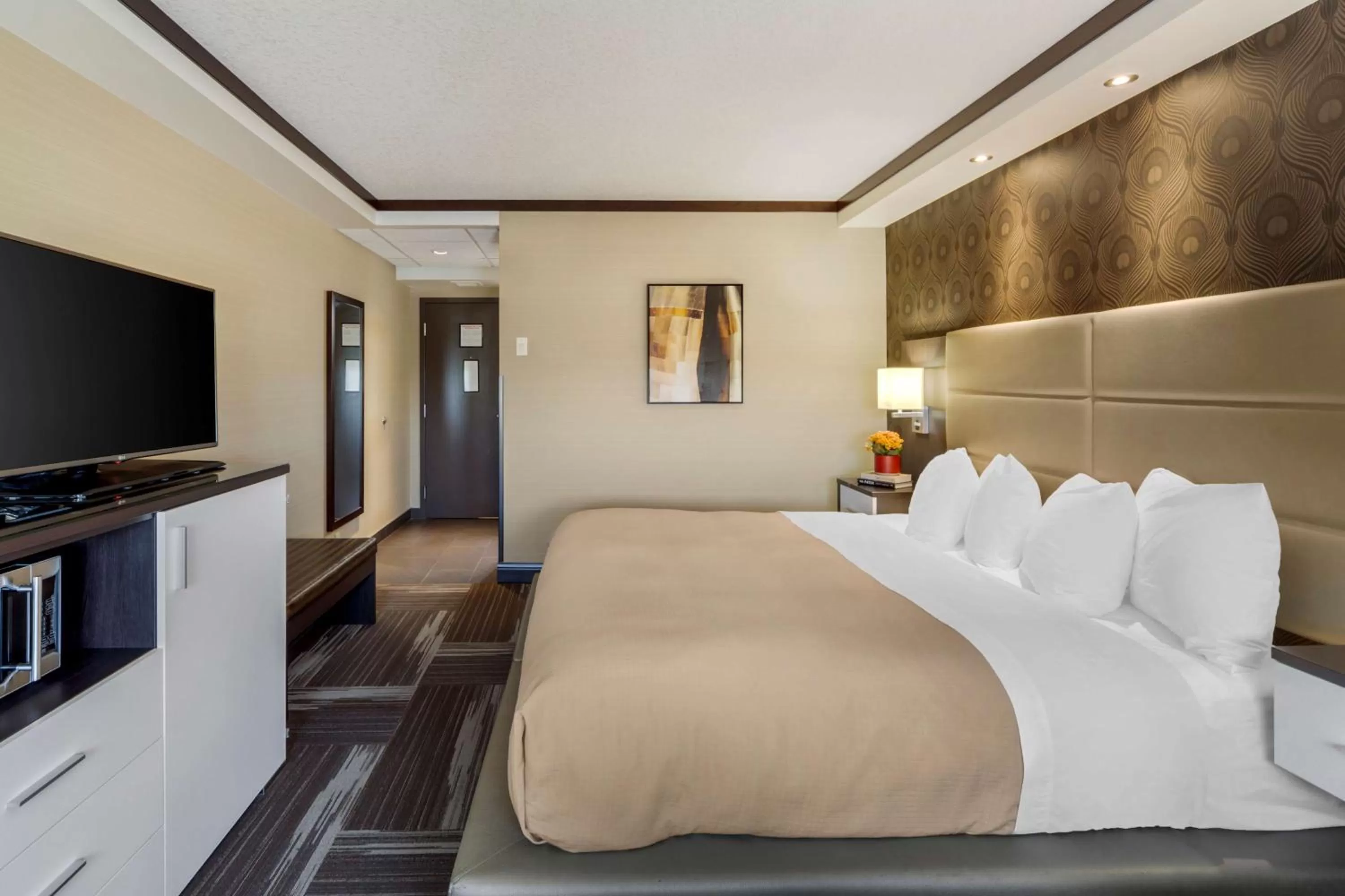 One-Bedroom King Suite with Kitchenette - Non-Smoking  in Best Western Plus Edmonton Airport Hotel