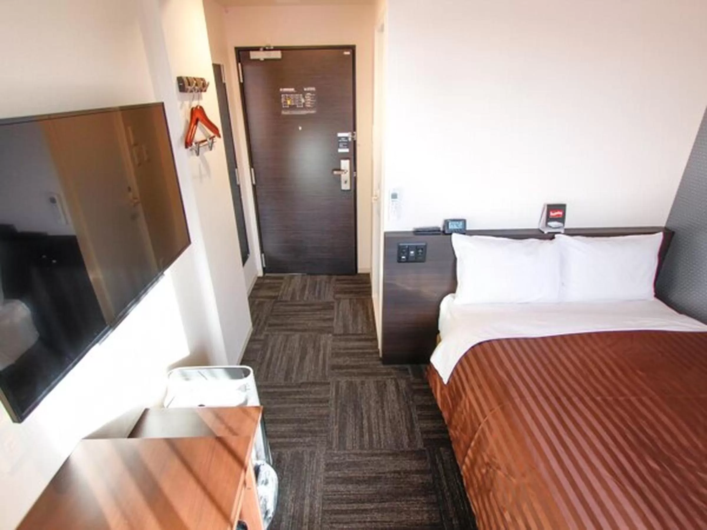 Double Room with Small Double Bed - single occupancy - Smoking in Hotel Livemax Osaka Kadoma