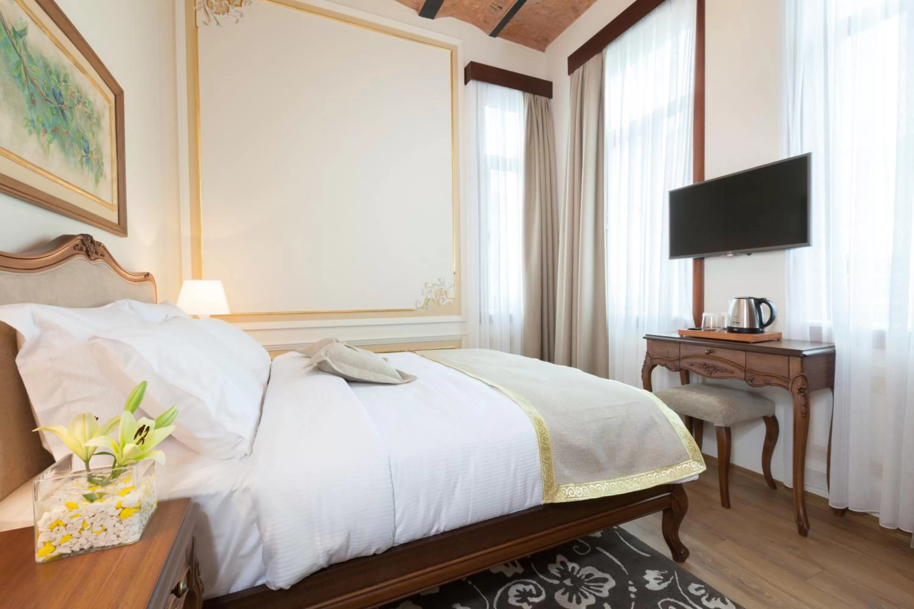 Superior Double or Twin with Street View in Hotel Pera Parma