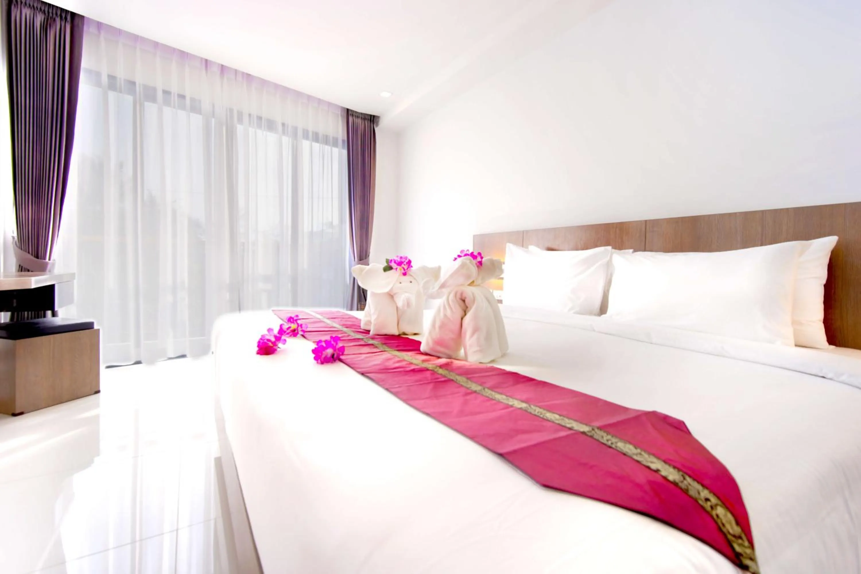 Superior Double or Twin Room in Phoenix Hotel Karon Beach