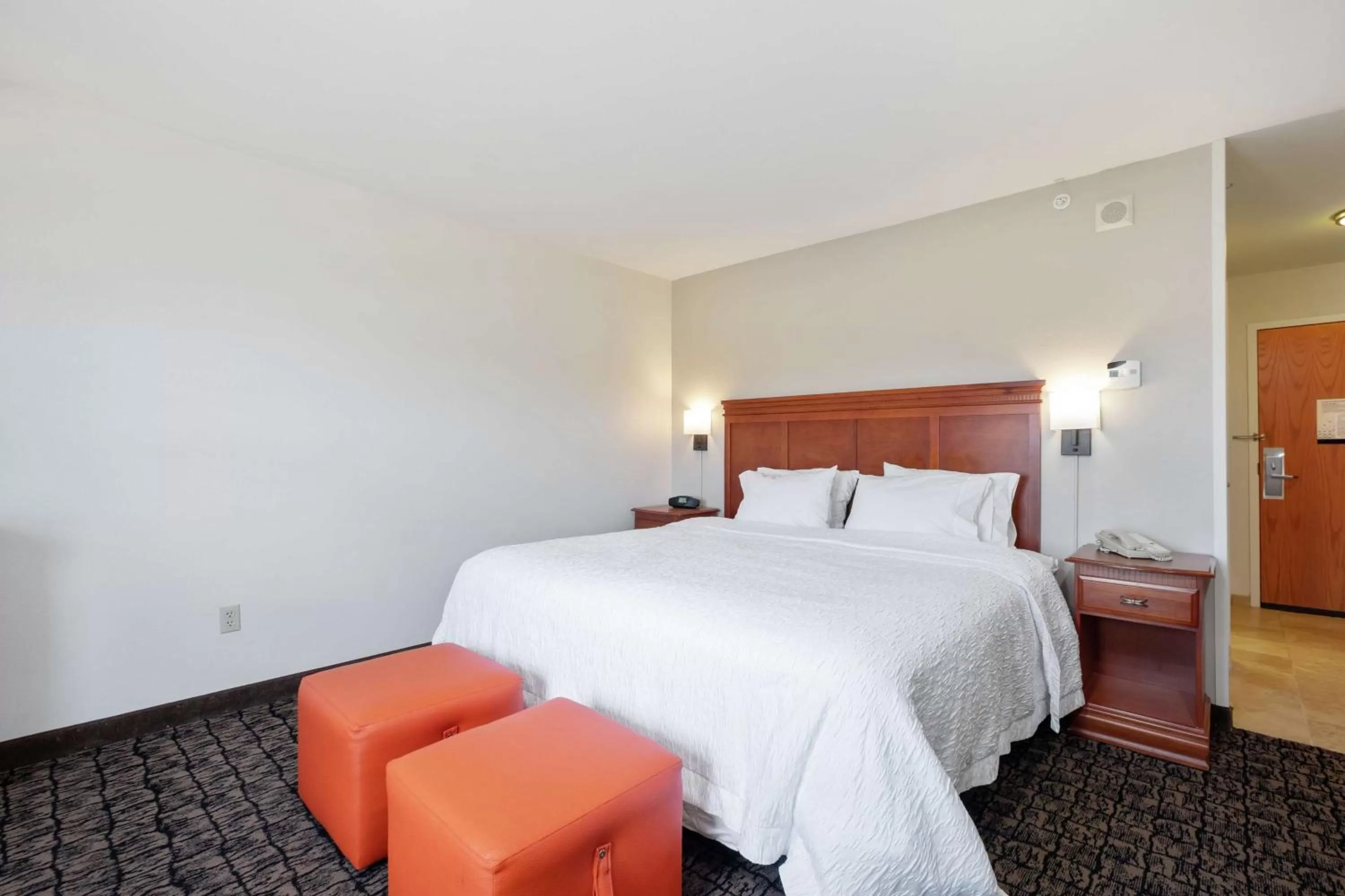 Deluxe King Room - Non-Smoking in Hampton Inn & Suites Rockland