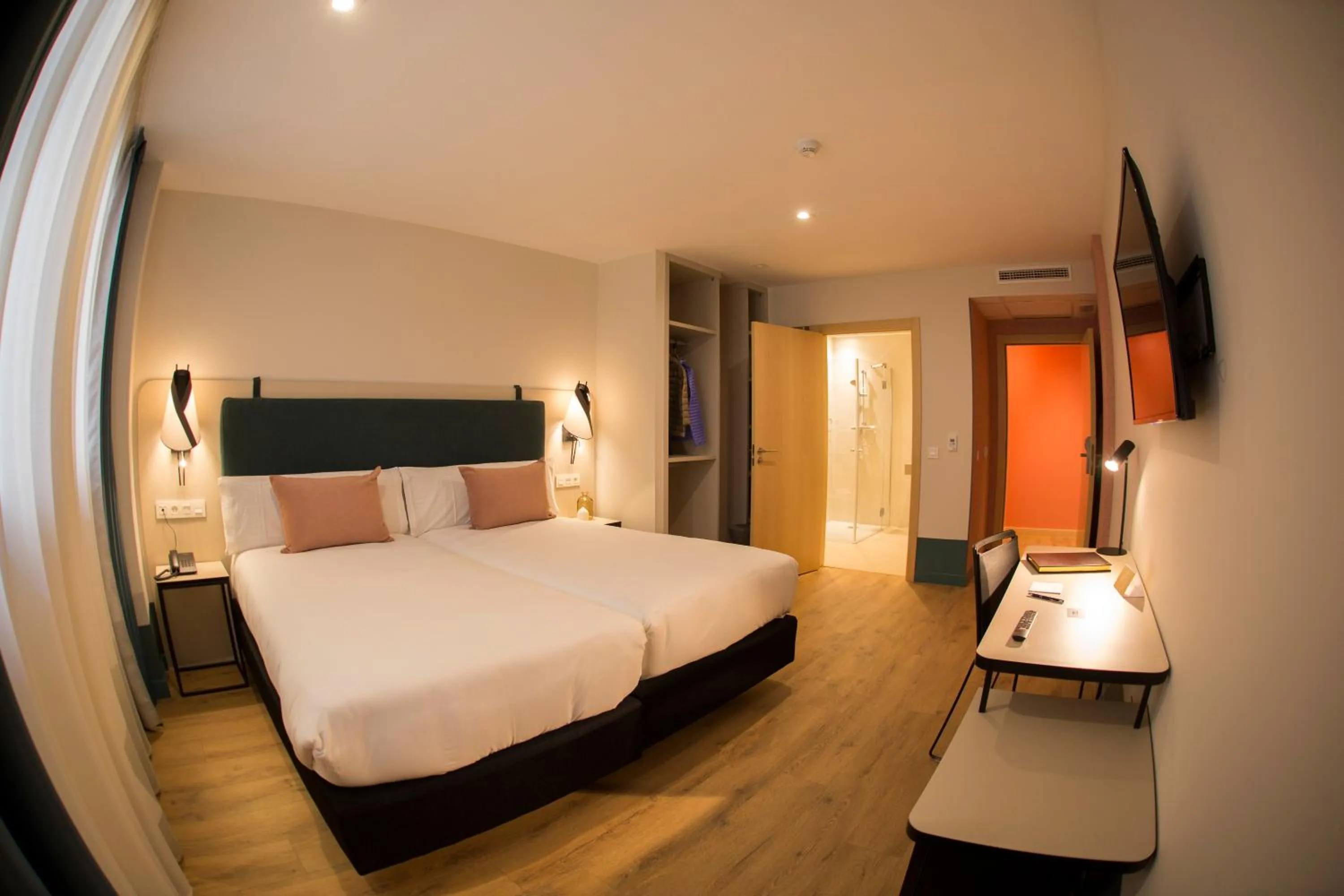 Twin Room in Hotel Plaza De La Paz