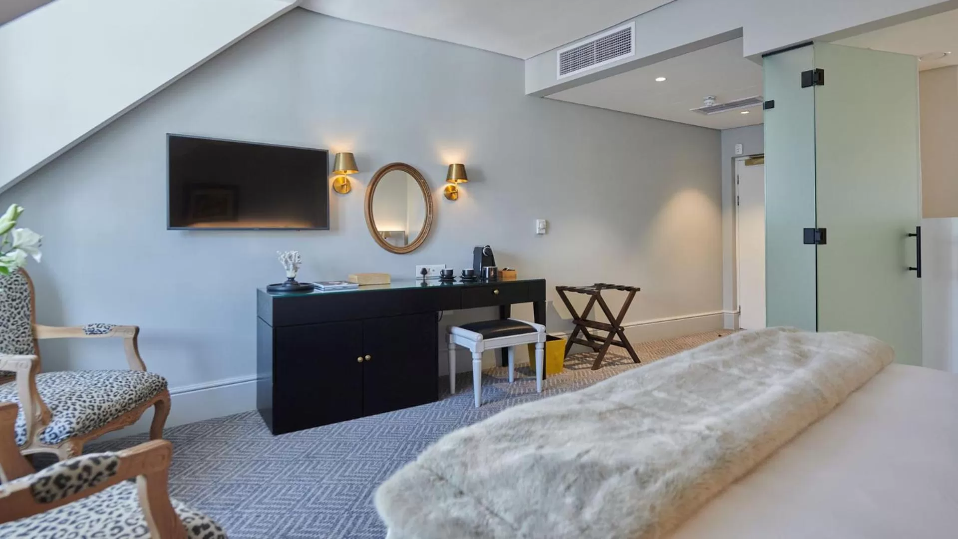 Loft Room - single occupancy in The Winchester Hotel by NEWMARK