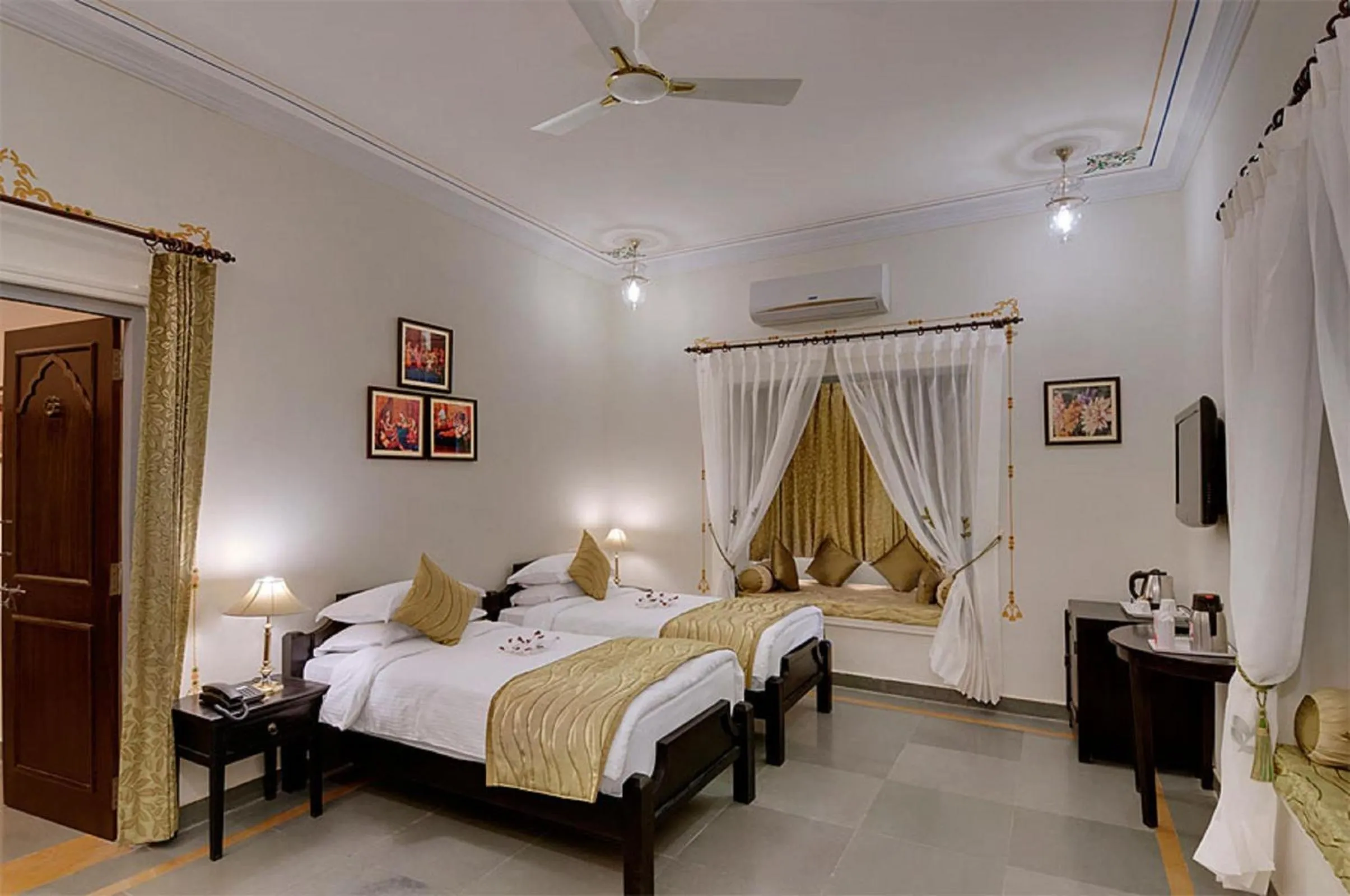 Deluxe Room in The Amargarh