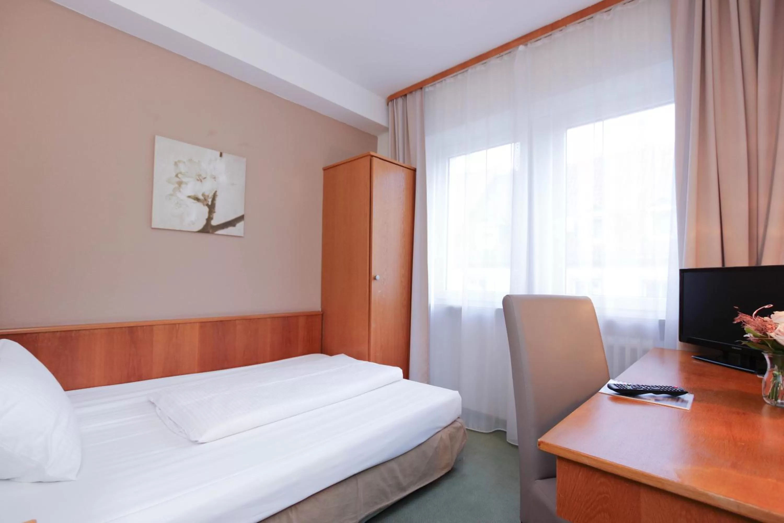 Comfort Single Room in City Hotel Würzburg