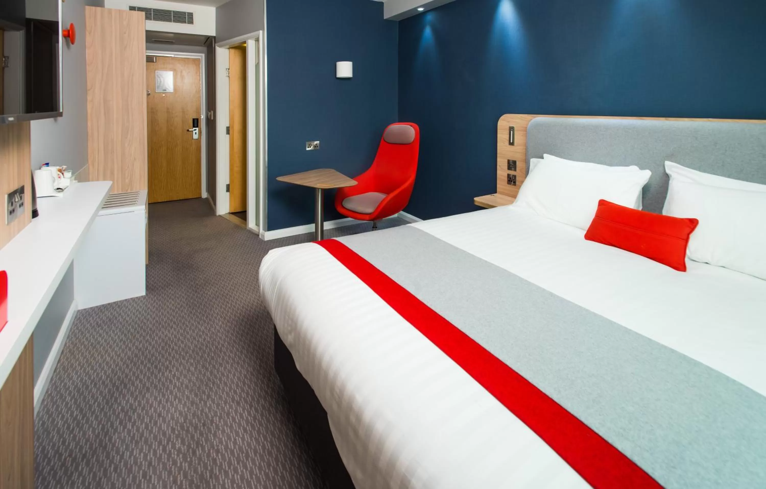 Double Room - Disability Access in Holiday Inn Express Leeds City Centre - Armouries, an IHG Hotel