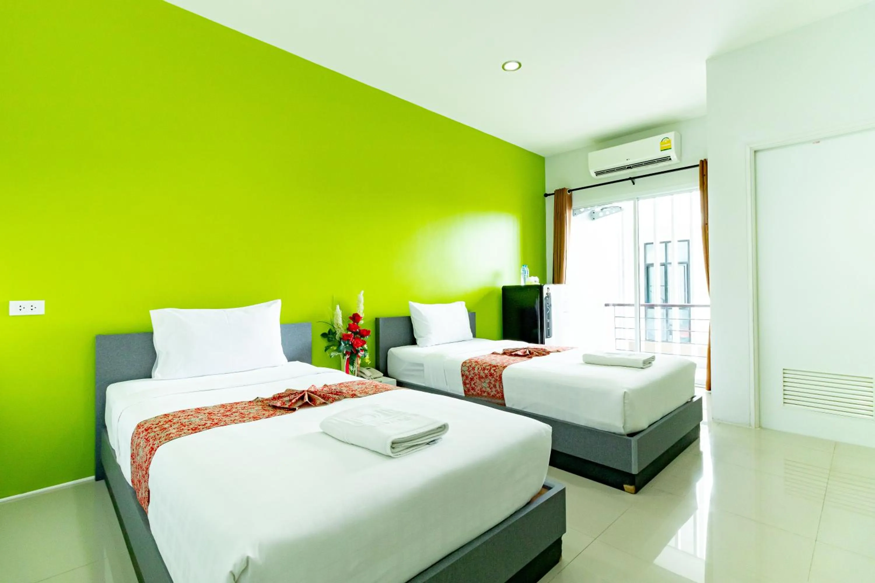 Deluxe Twin Room in Udee Living Place