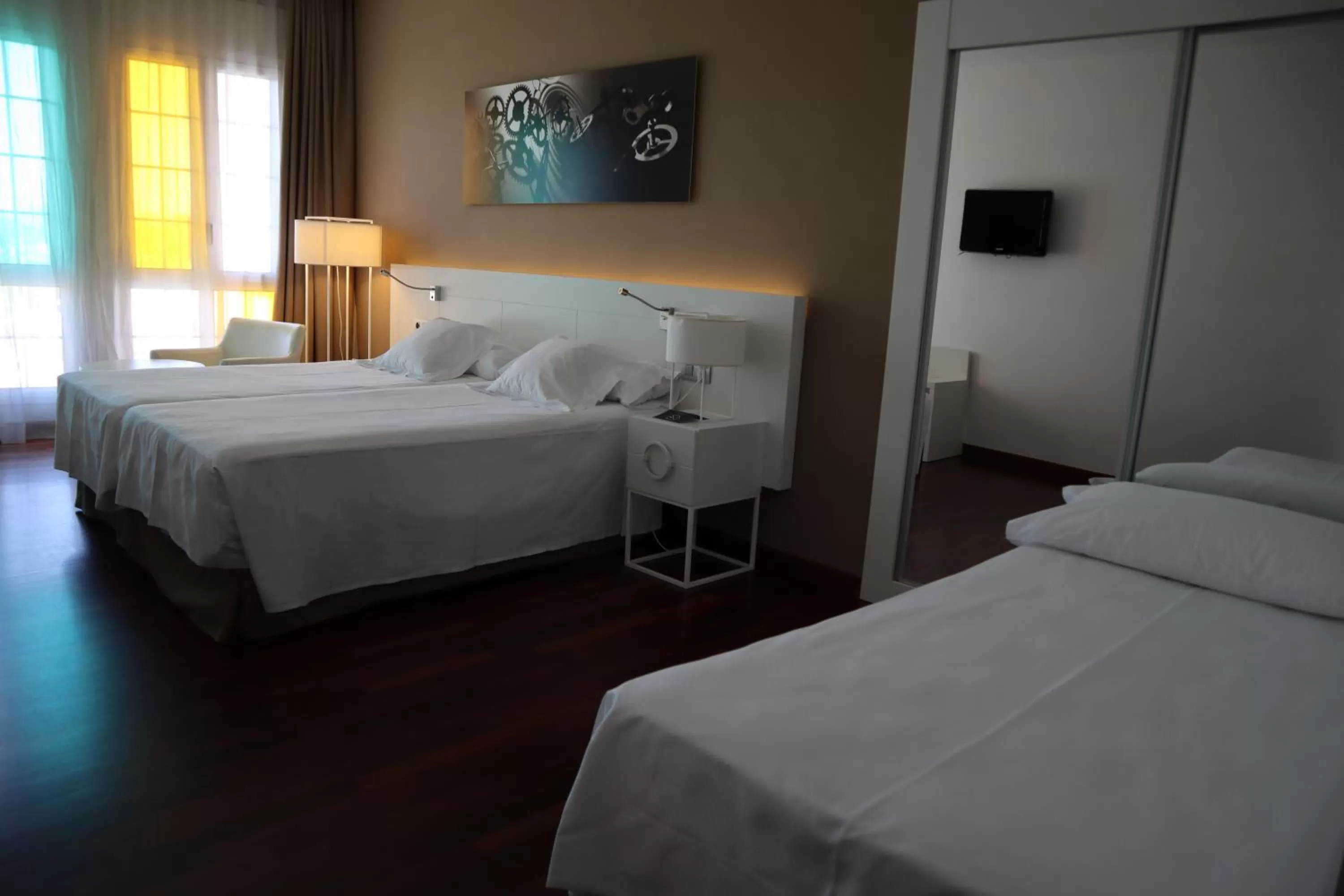 Triple Room in URH Ciutat de Mataró