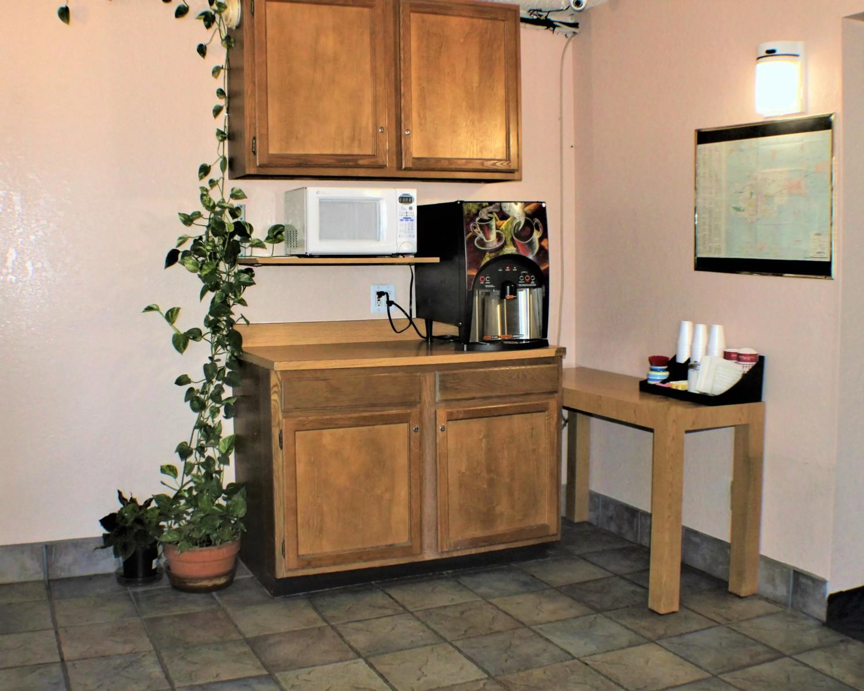 Superior King Room in Knights Inn Payson