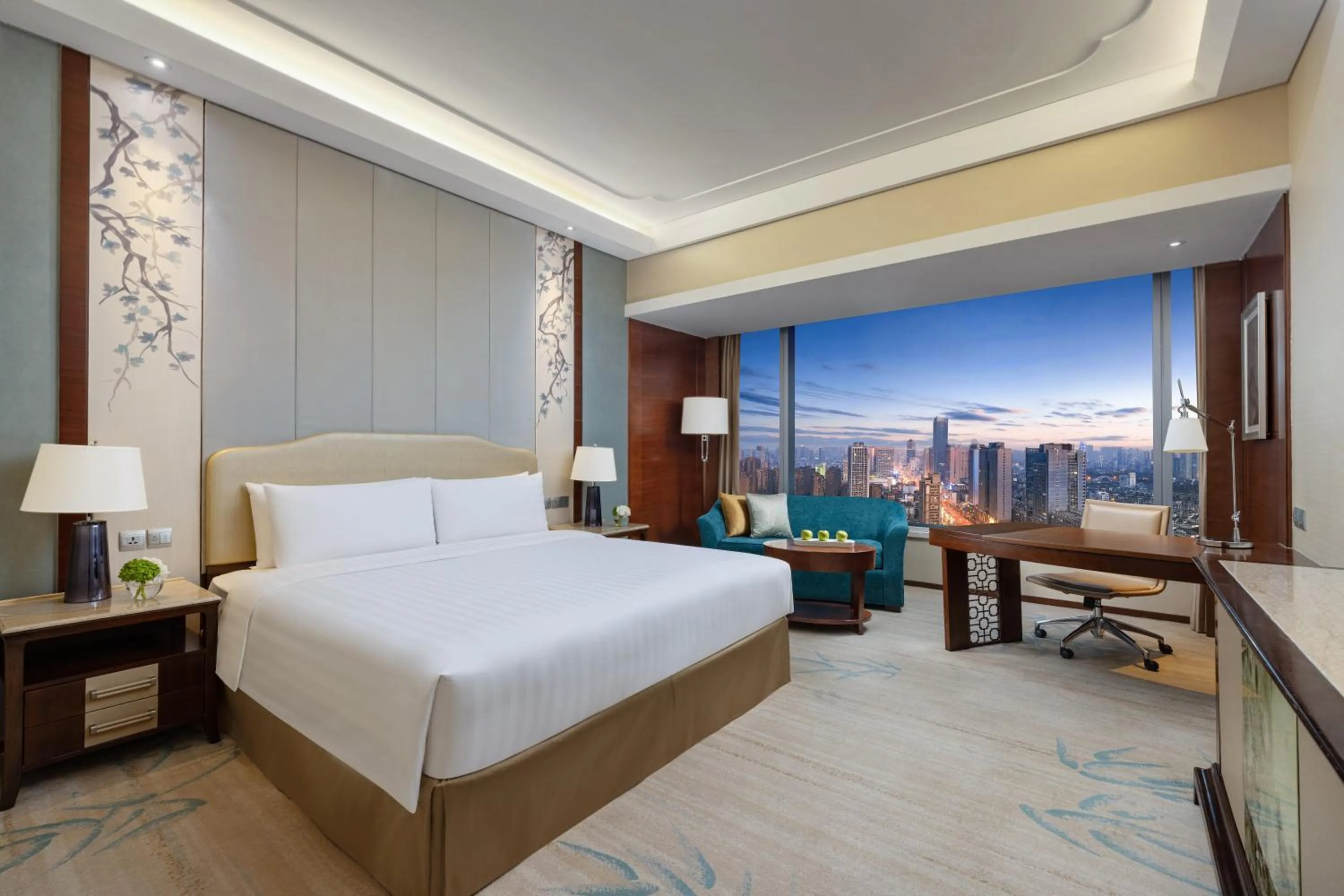 Deluxe King Room in Shangri-La Hefei