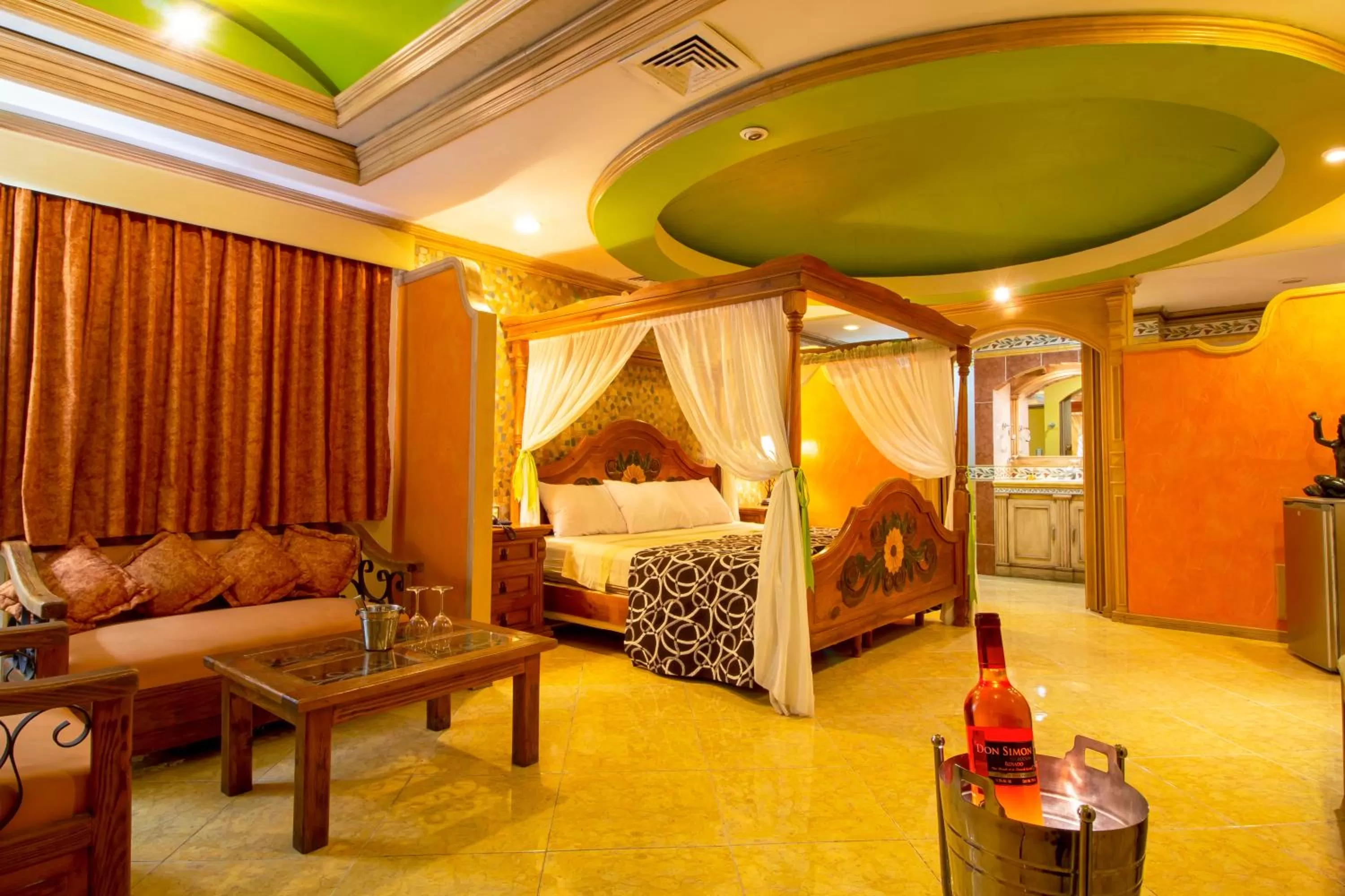 Deluxe Suite with Spa Bath in Suites Flamboyanes