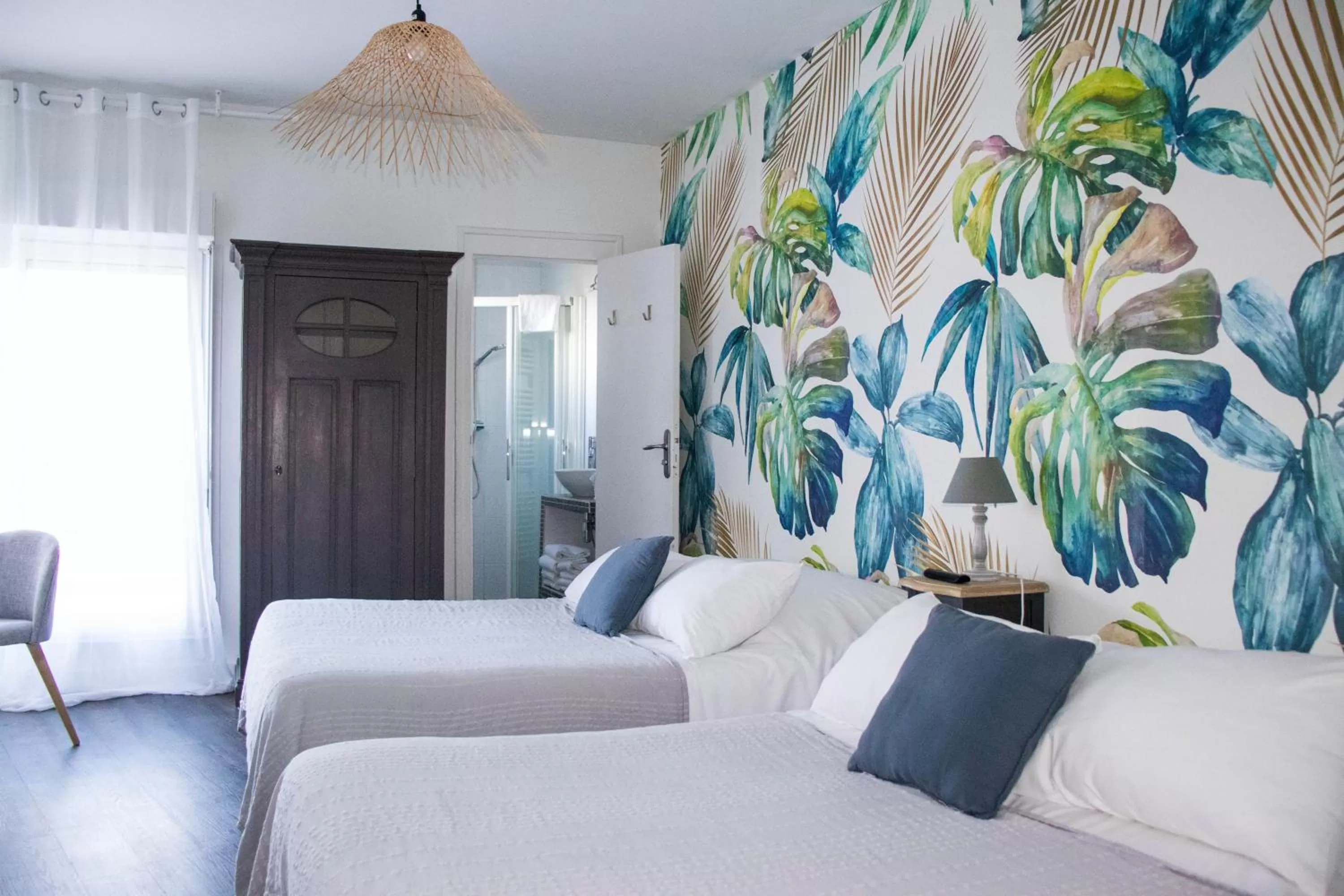 Family Room in Hôtel Restaurant L'Atelier des Cousins