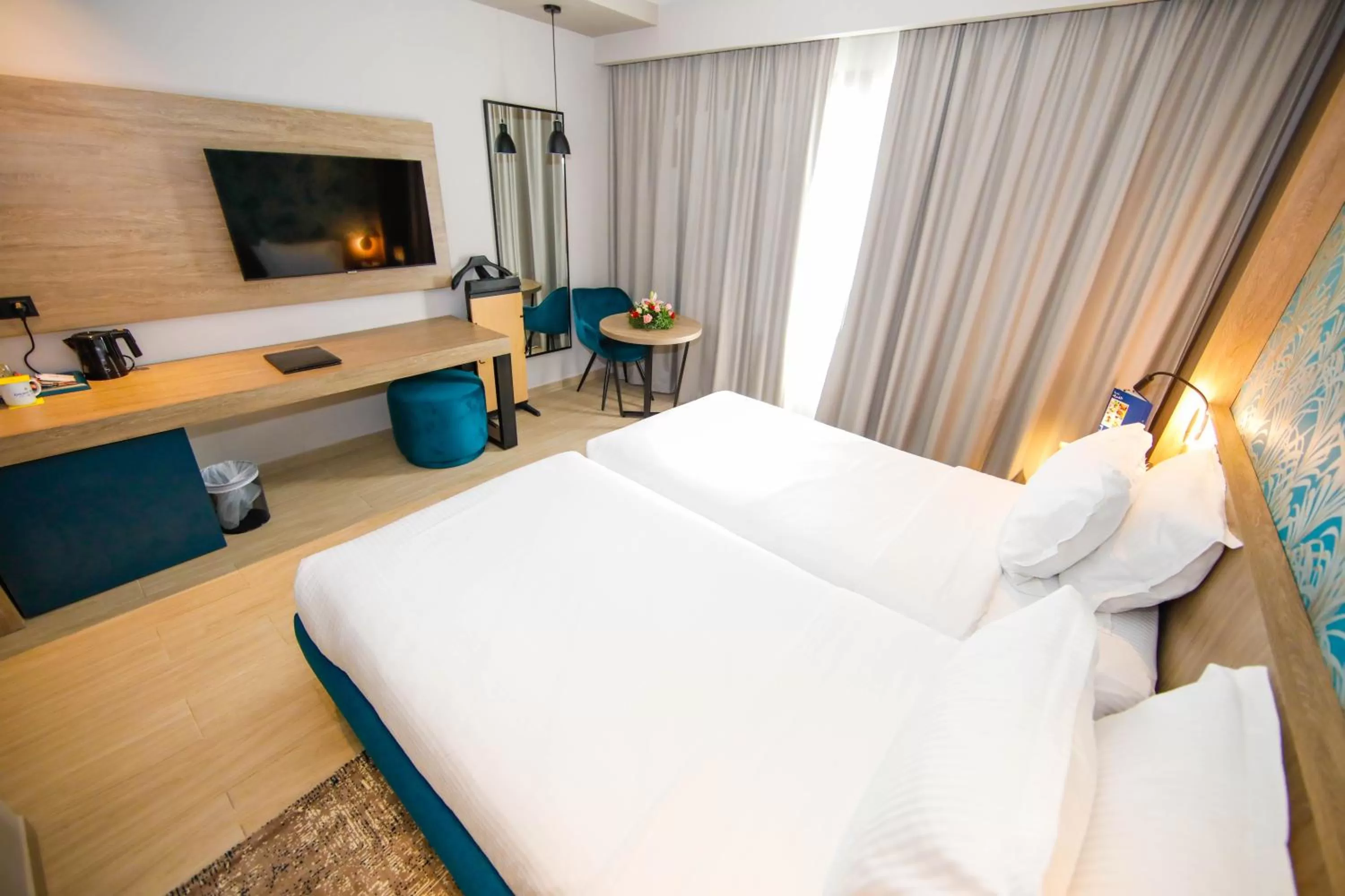 Executive Club Room 2 Single Beds in Golden Tulip El Mechtel