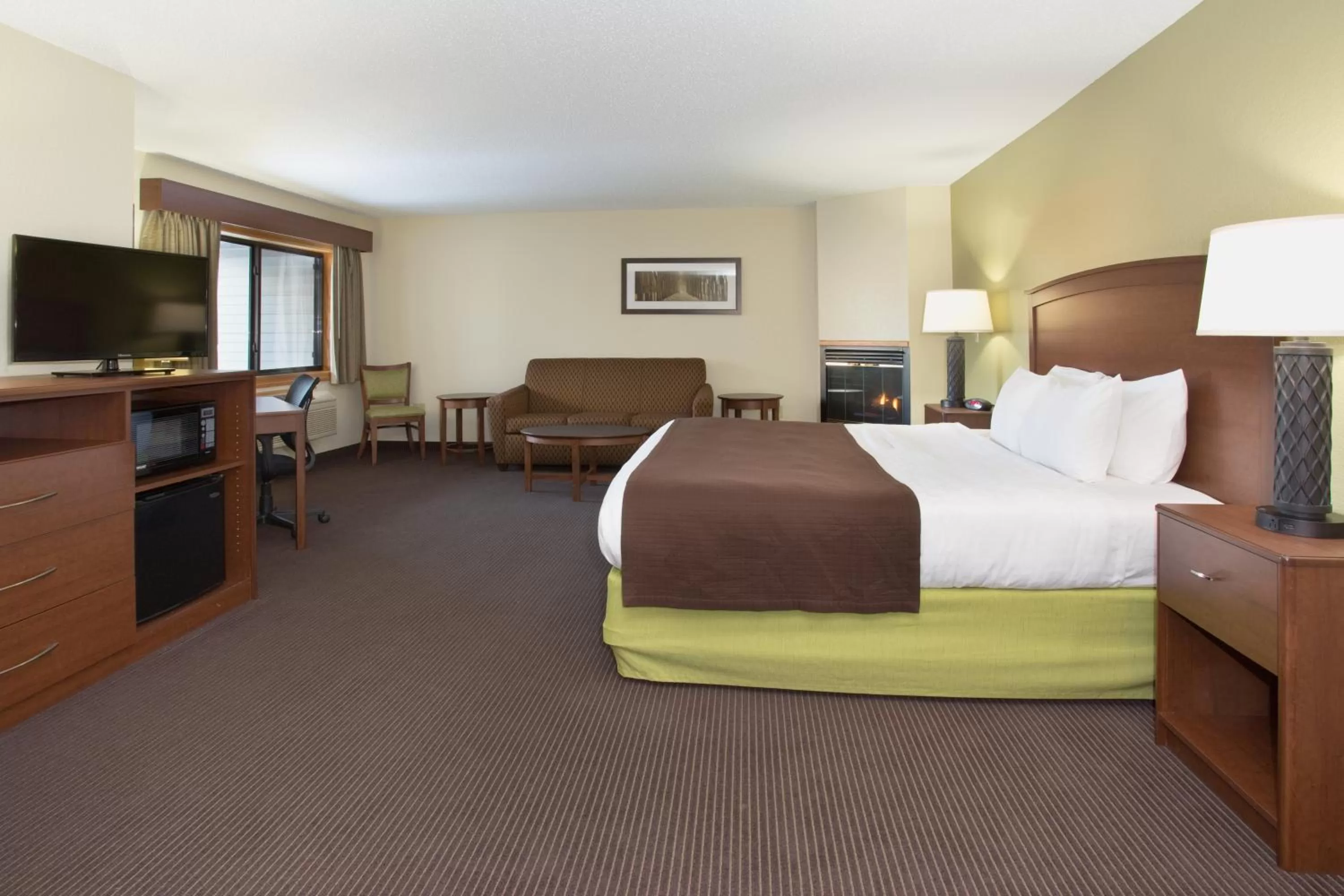 King Suite in Cobblestone Hotel & Suites - Wisconsin Rapids