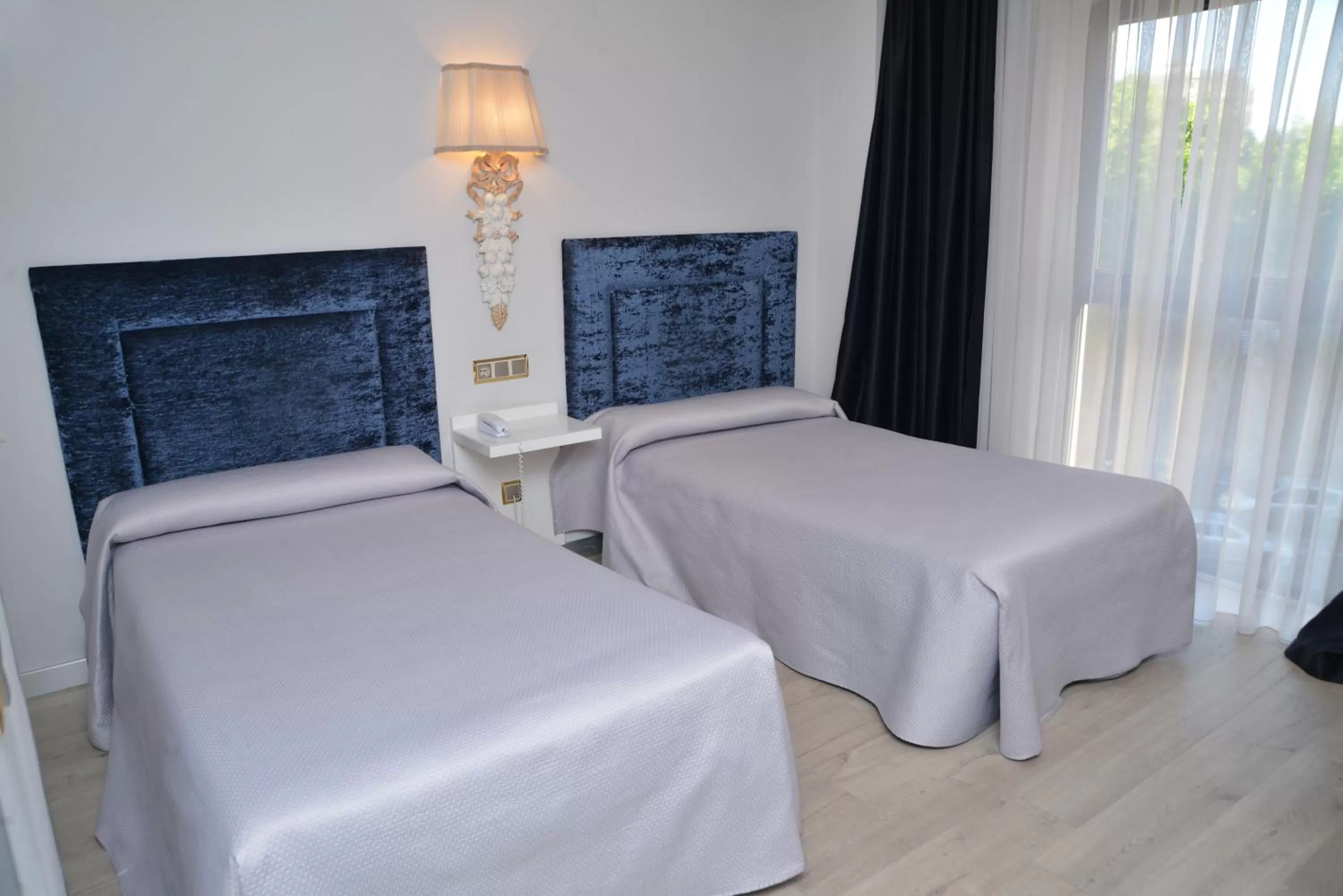 Twin Room - single occupancy in Artheus Carmelitas Salamanca
