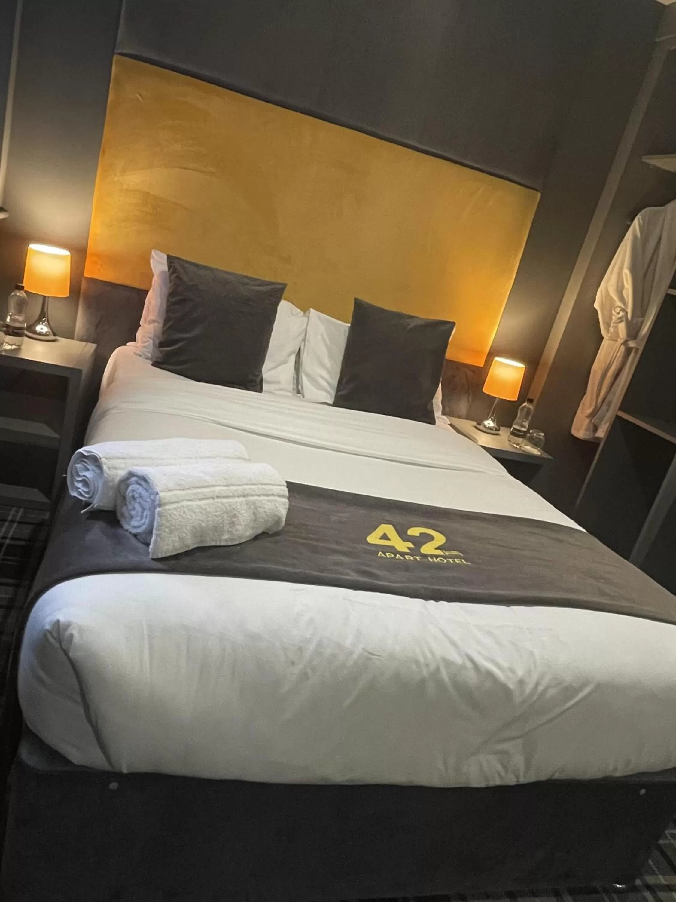 Queen Studio in 42 Apart-Hotel