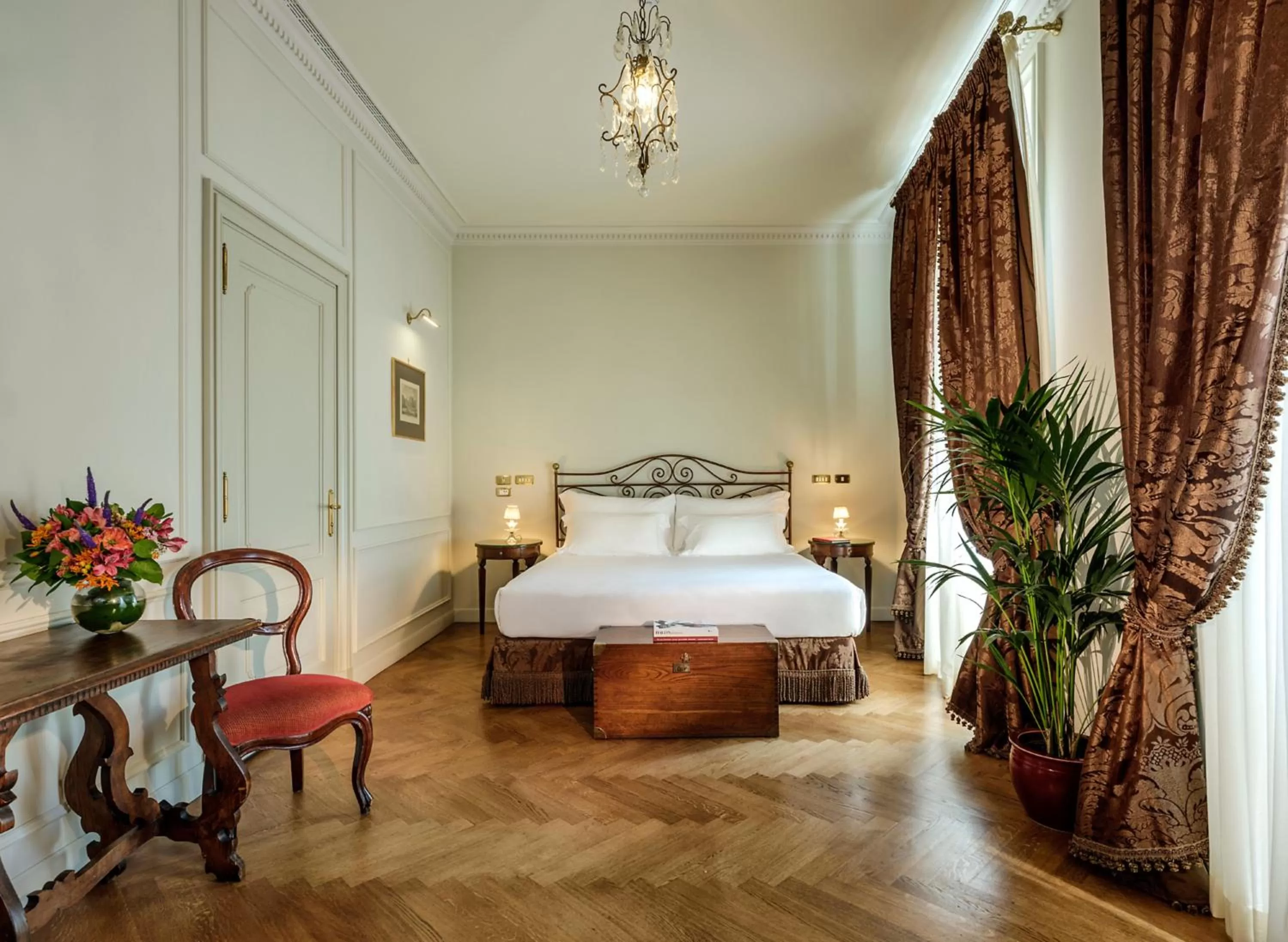 Deluxe Double or Twin Room in Hotel Locarno