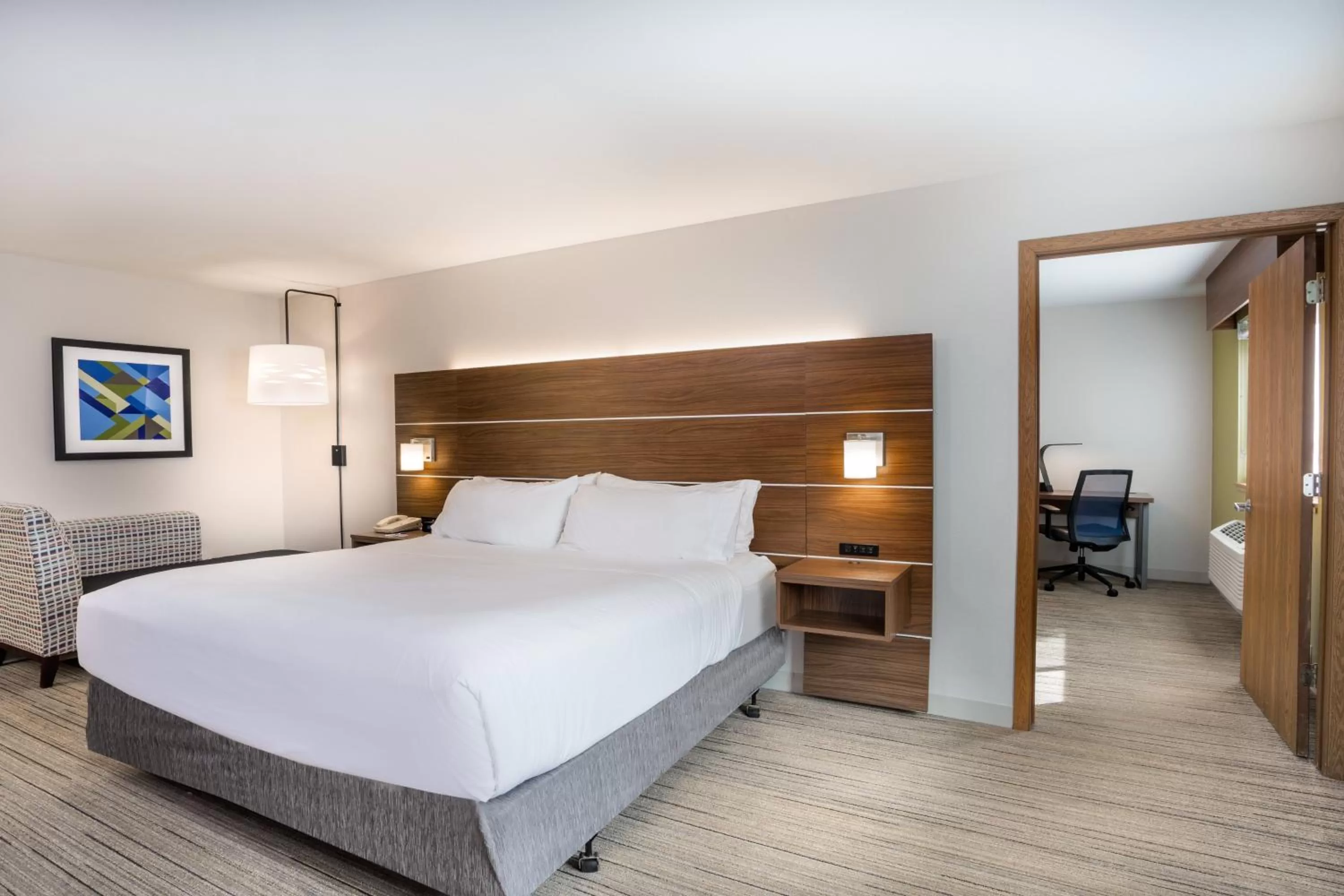 Two-Bedroom Suite with One King Bed and Two Queen Beds in Holiday Inn Express Wisconsin Dells by IHG