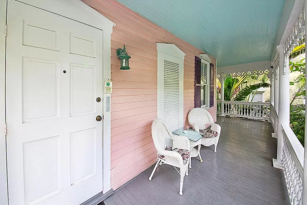 King Room with Hot Tub (Honeymoon Room ) in Ambrosia Key West