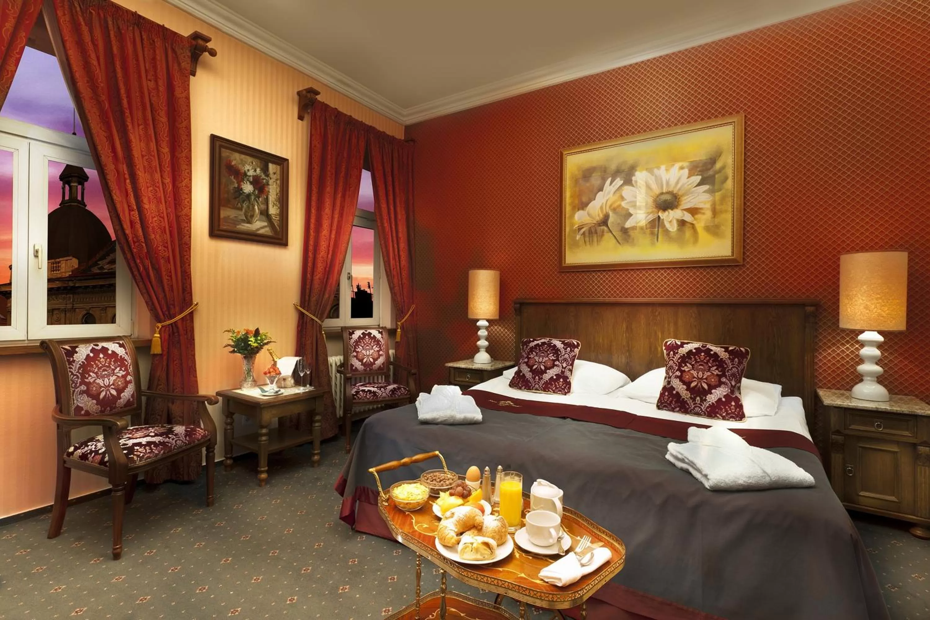 Deluxe Suite in Green Garden Hotel