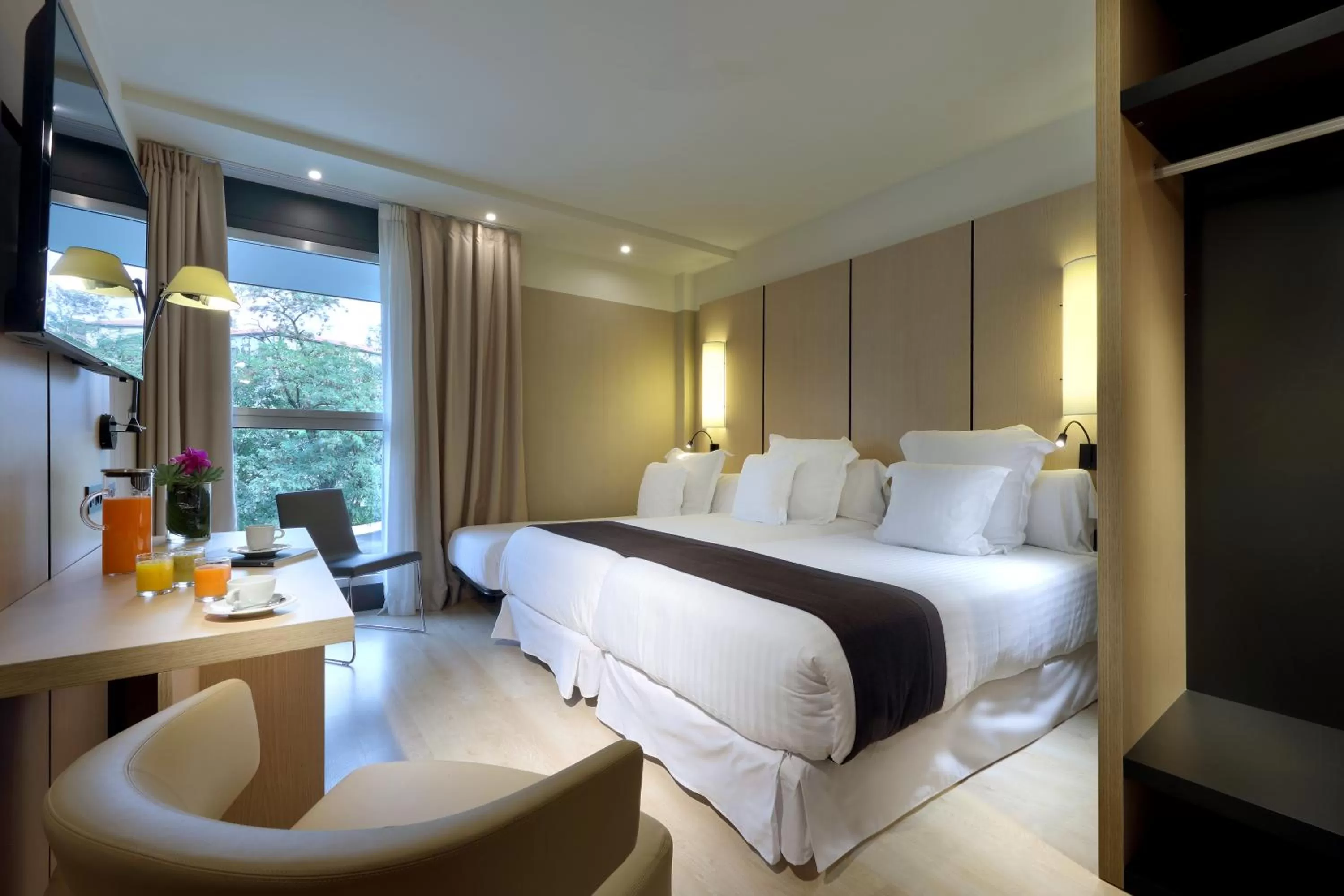 Superior Room with Extra Bed in Occidental Bilbao