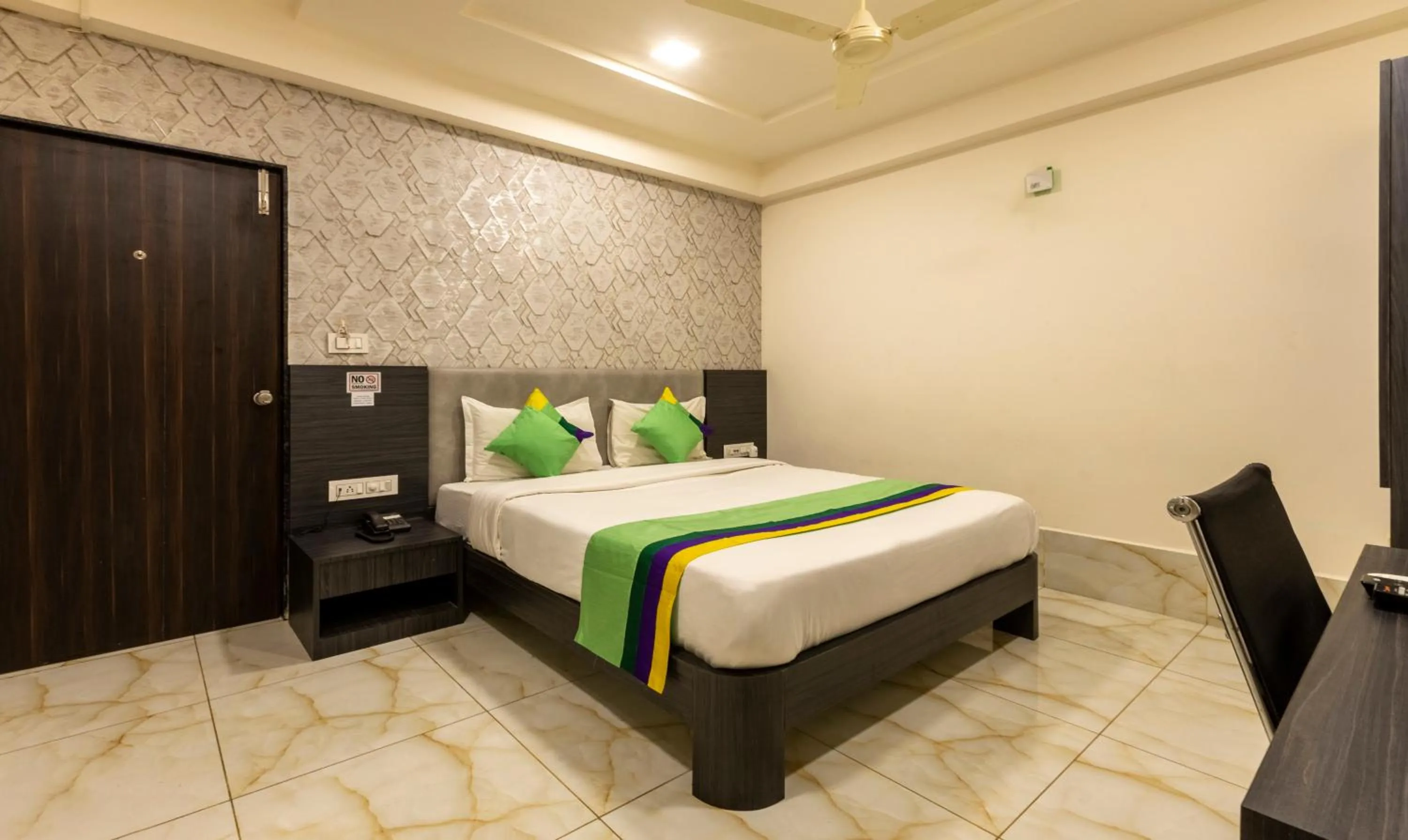 Standard Room - single occupancy in Treebo Oscar