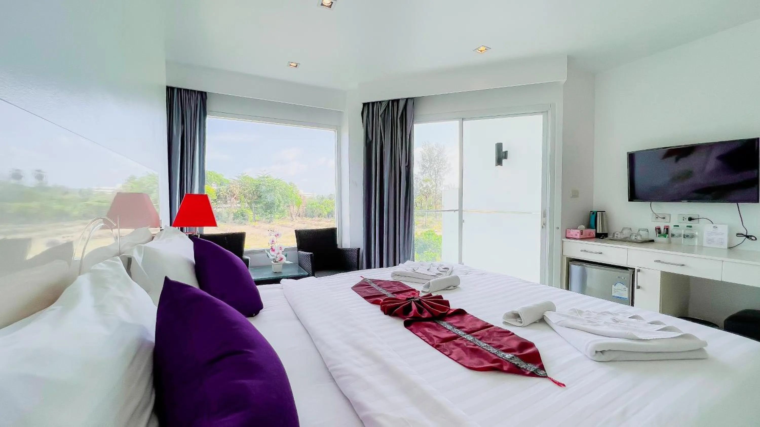 Deluxe Double Room in Grand Sunset Hotel Phuket