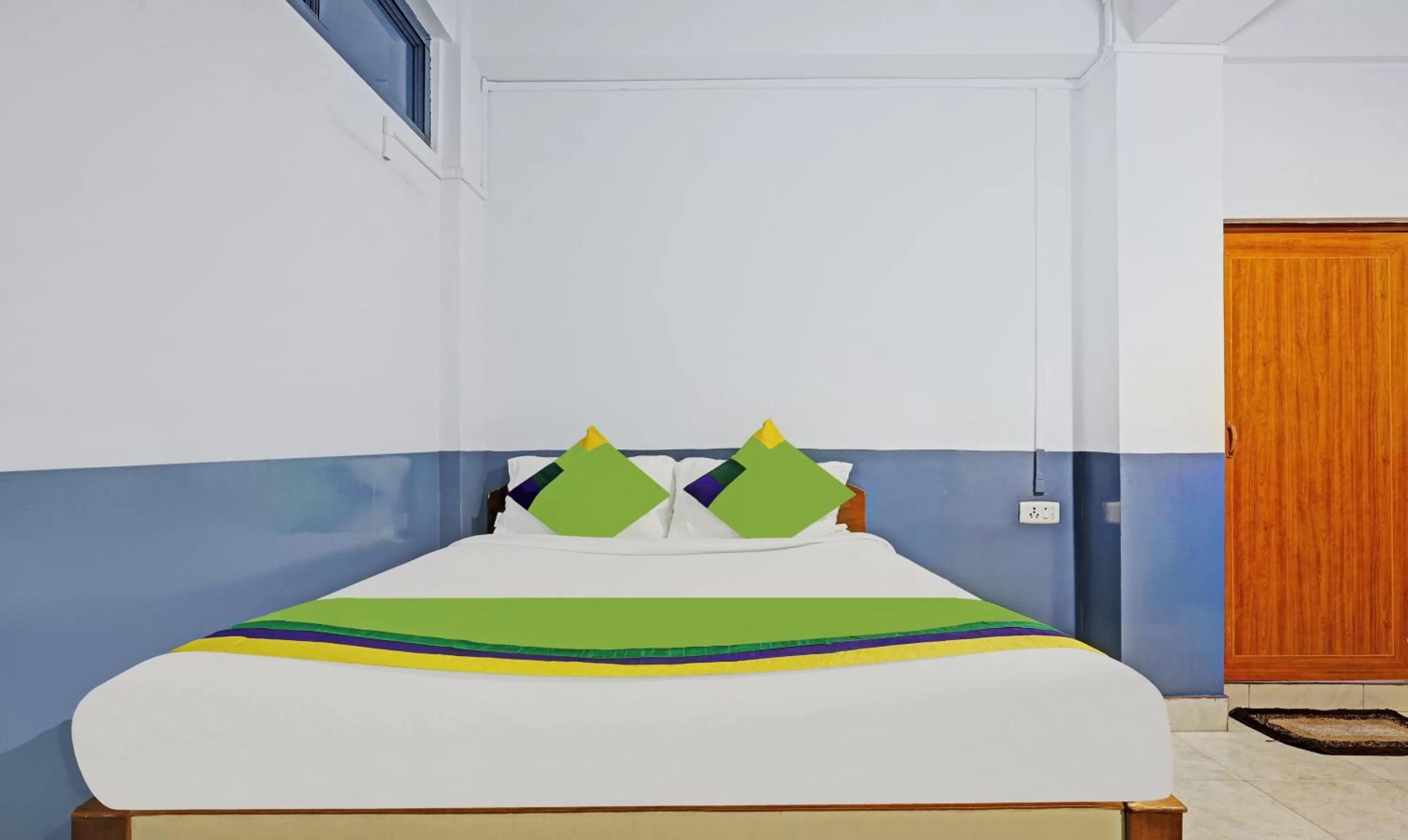 Standard Double Room in Itsy Hotels Shillong Tower Guesthouse