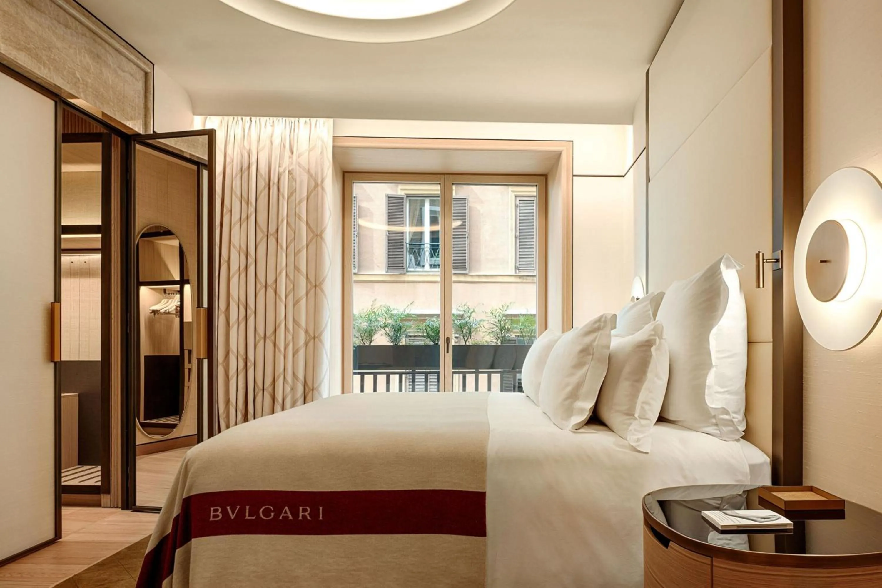 Superior One-Bedroom King Suite with City View in Bvlgari Hotel Roma