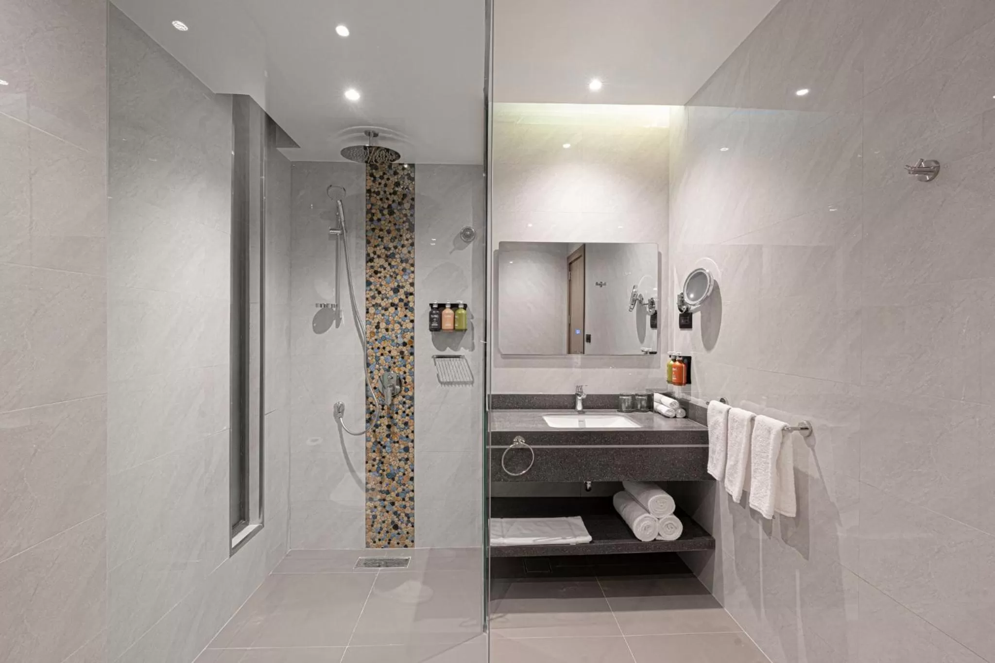 Standard King Room in Holiday Inn Riyadh The Business District by IHG