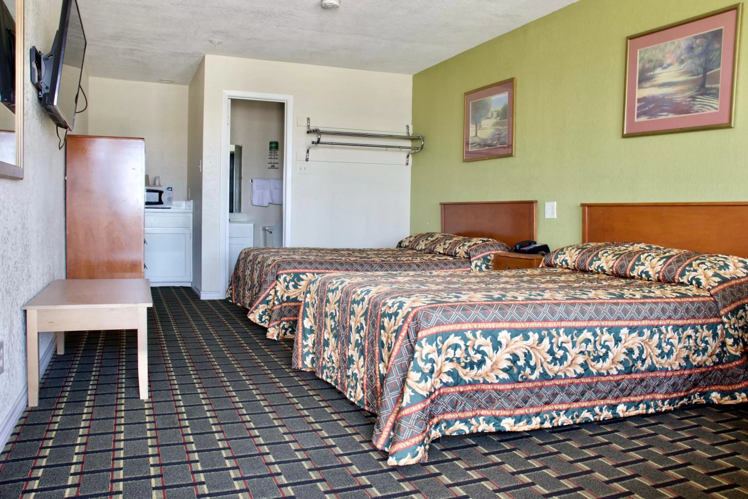 Double Room with Two Double Beds - Non-Smoking in Executive Inn of Arlington, Near AT&T Stadium