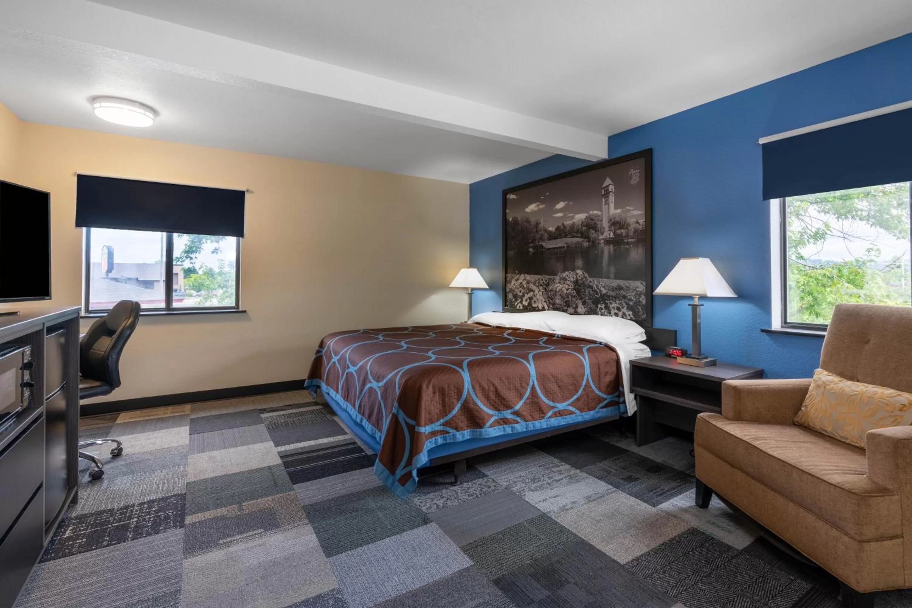 King Studio Suite - Non-Smoking in Super 8 by Wyndham Spokane Valley
