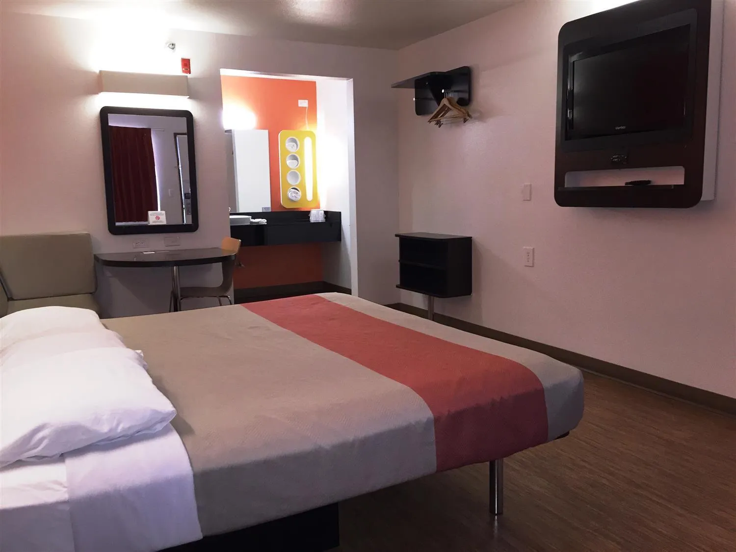 King Room - single occupancy - Disability Access - Smoking in Motel 6-Brownsville, TX North