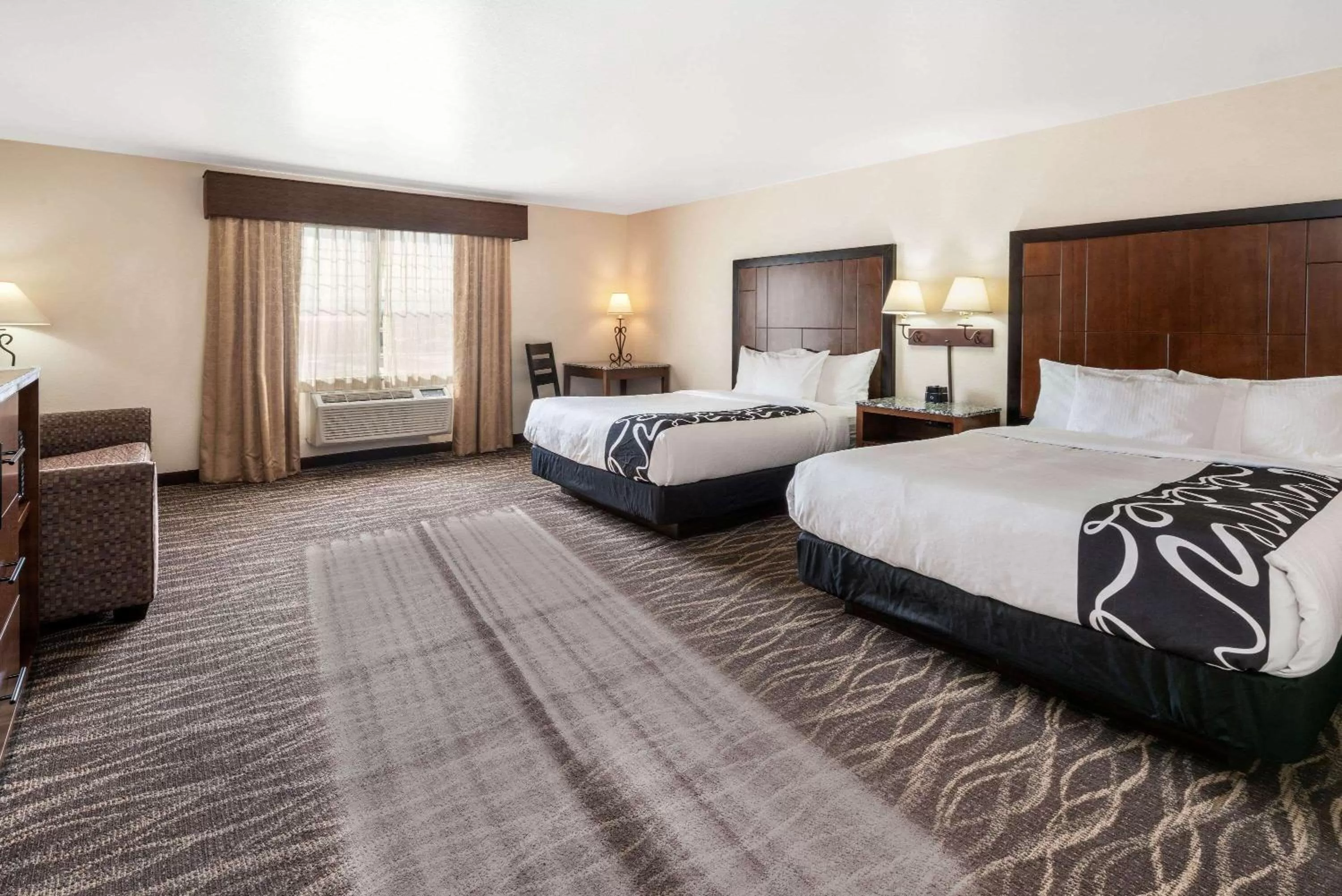 Deluxe Queen Room with Two Queen Beds in La Quinta by Wyndham Belgrade - Bozeman Airport