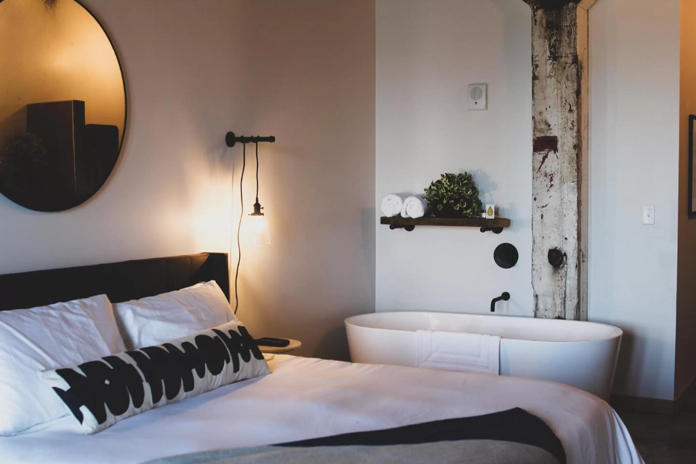  River View King Suite in Bowline Hotel