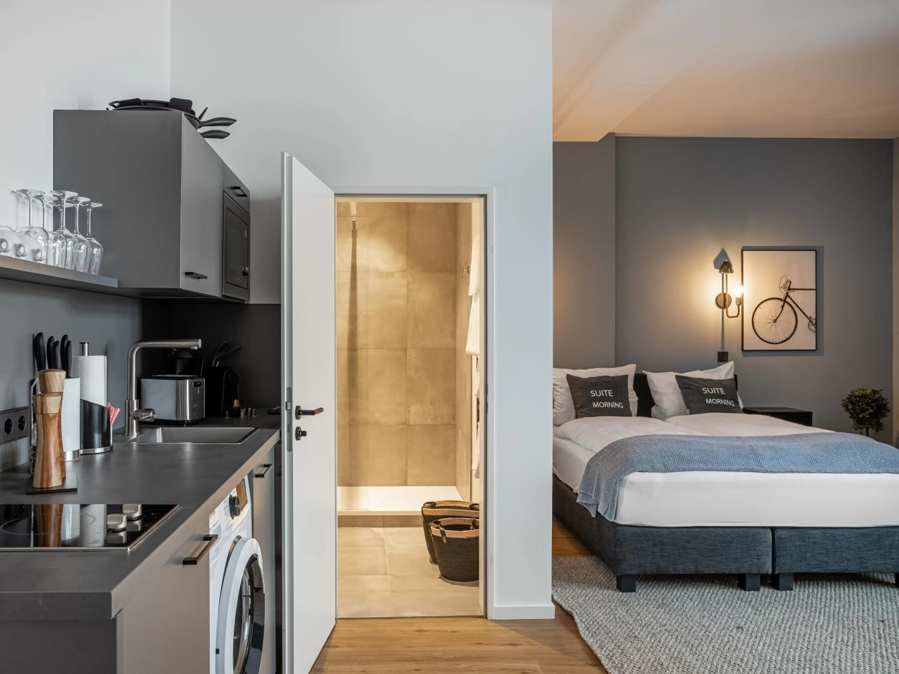 Suite XL + sofa bed in Limehome Erfurt Schmidtstedter Straße