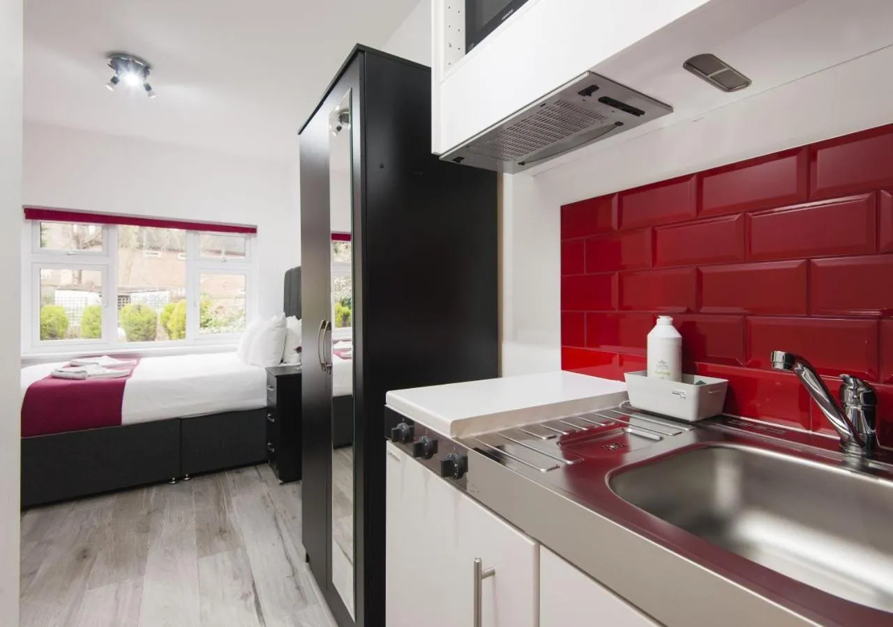 Deluxe Family Room in Wembley Park Hotel